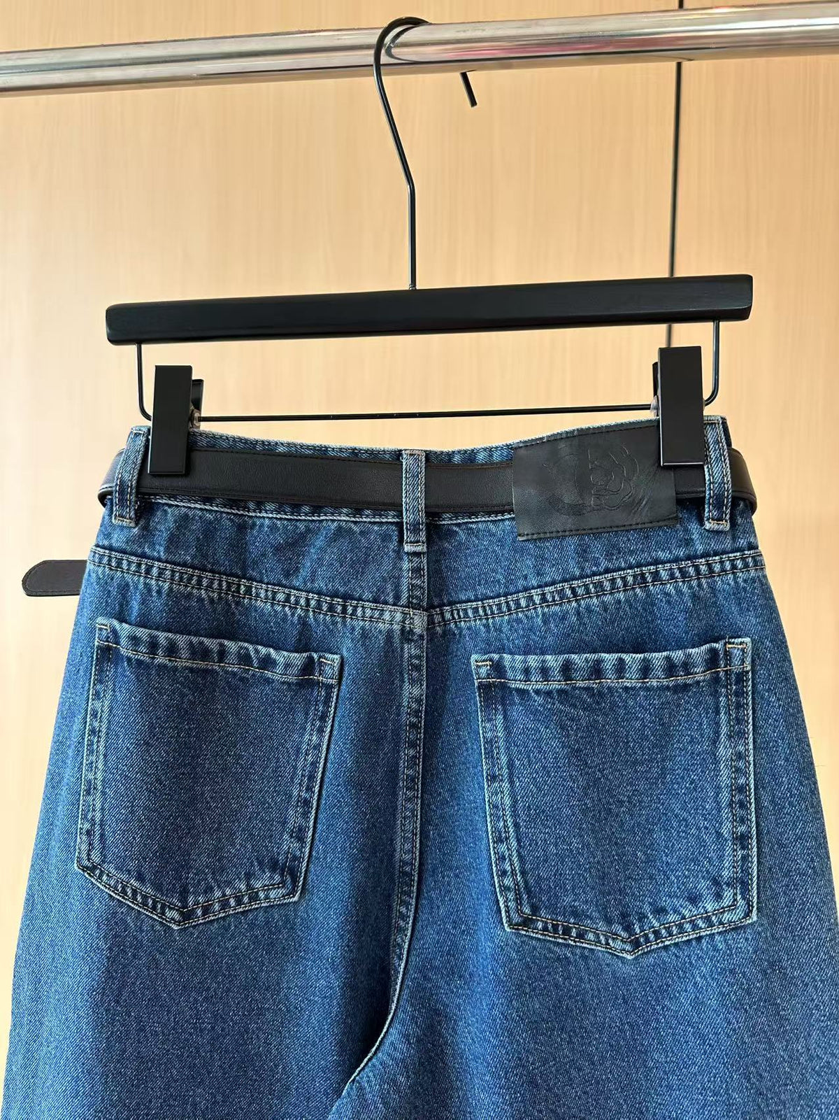 Double-Pocket Decorative Jeans [With Belt]