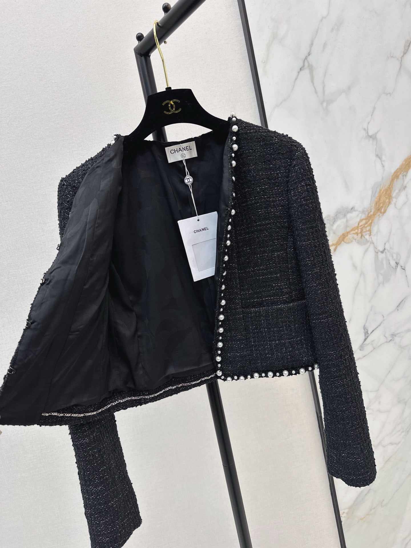 Heavy-duty beaded tweed jacket