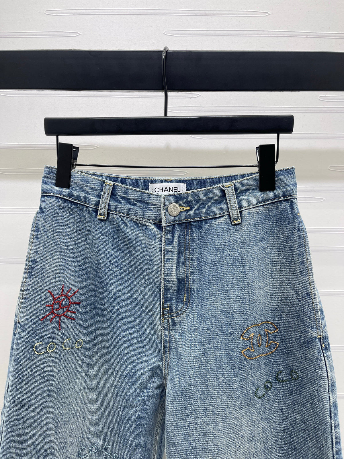 Embroidered Pattern Wide-Leg Denim Pants