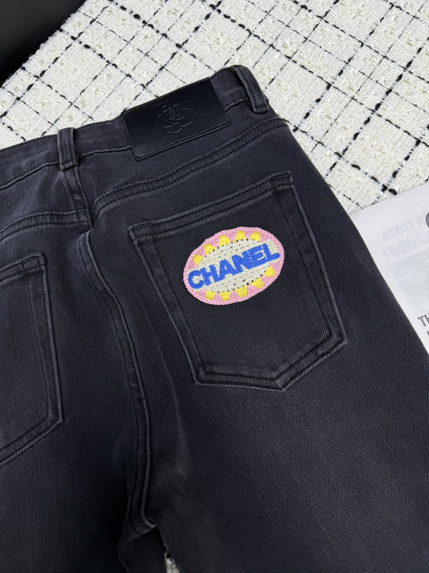 Embroidered Back Pocket Flared Jeans