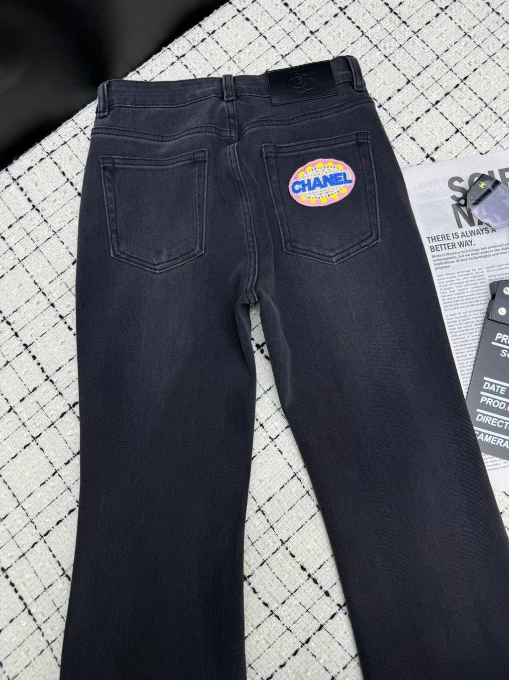 Embroidered Back Pocket Flared Jeans