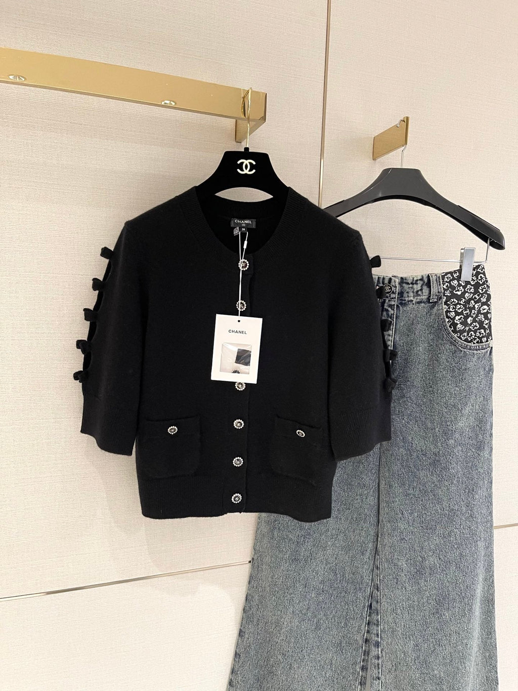 Bow-tie openwork cashmere cardigan with short sleeves