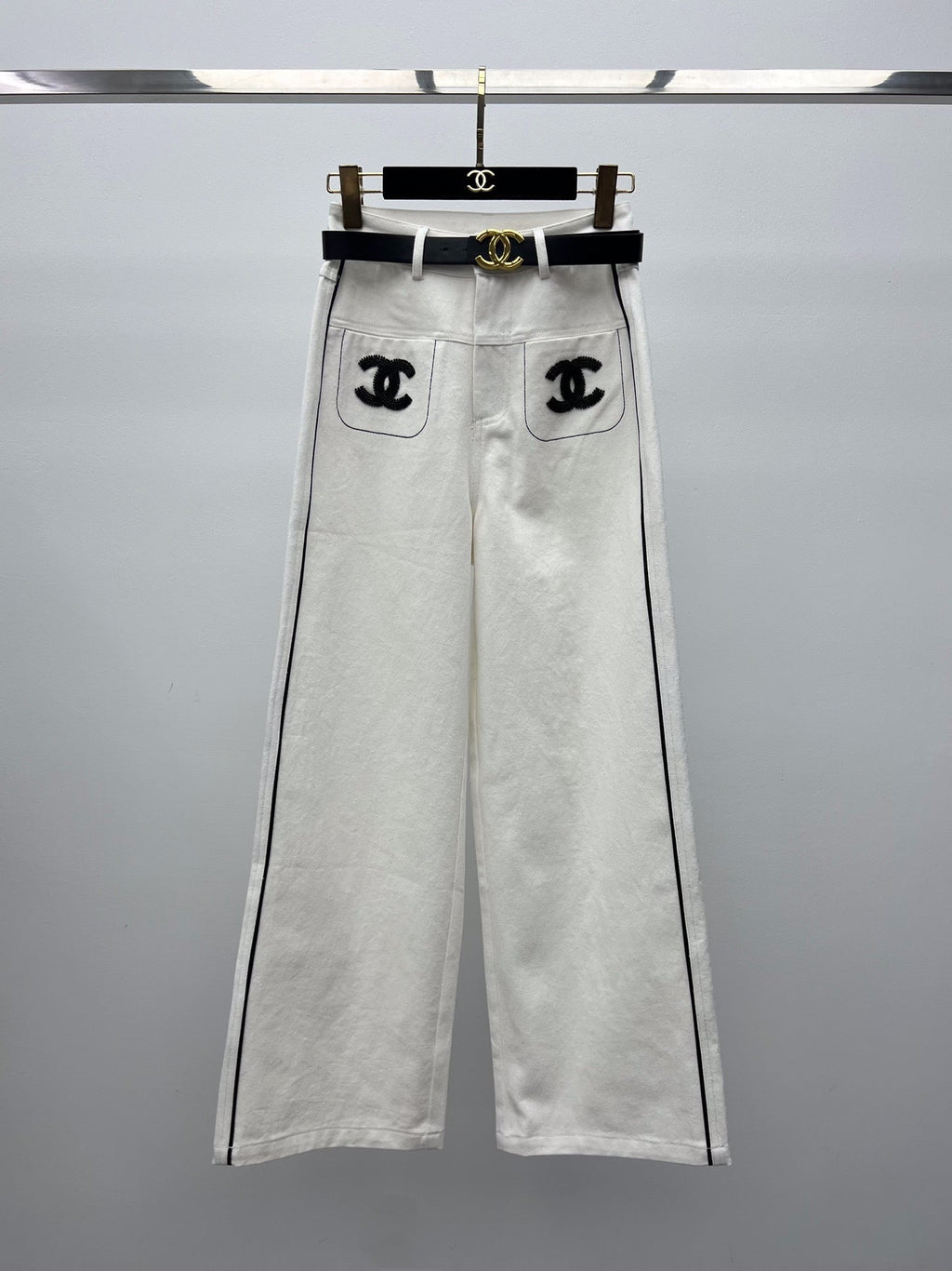 Embroidered logo wide-leg pants