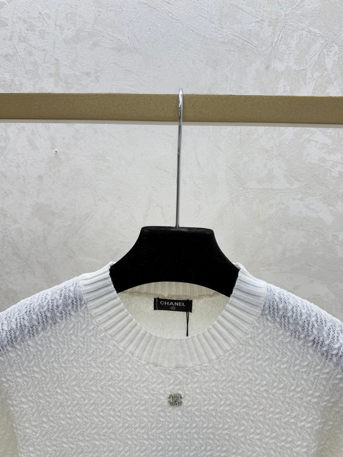 simple round neck knit short-sleeved top