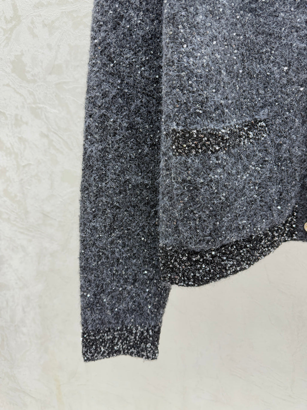 Solid color sequined V-neck knit long-sleeved cardigan