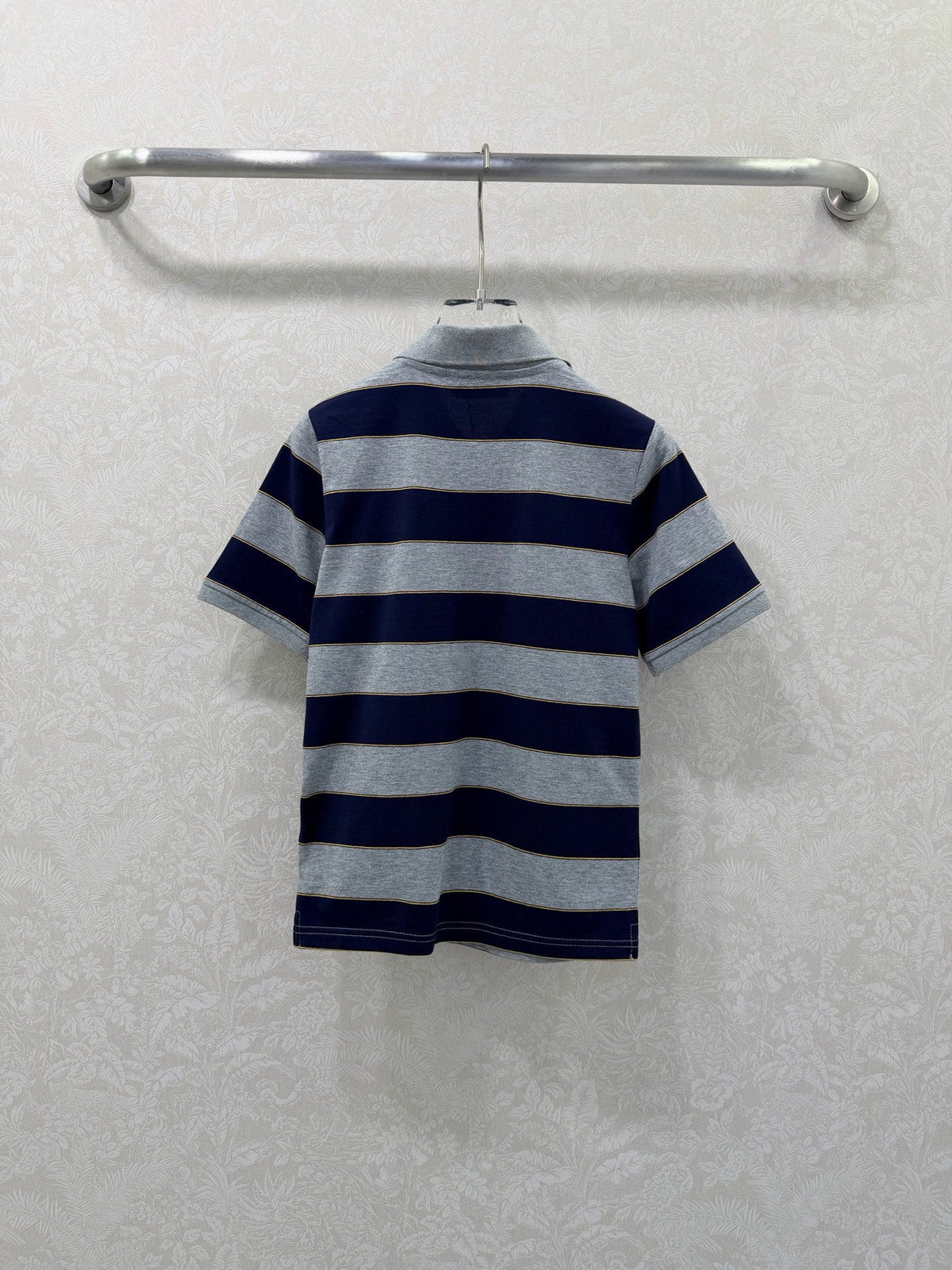 Striped collared short-sleeved polo shirt