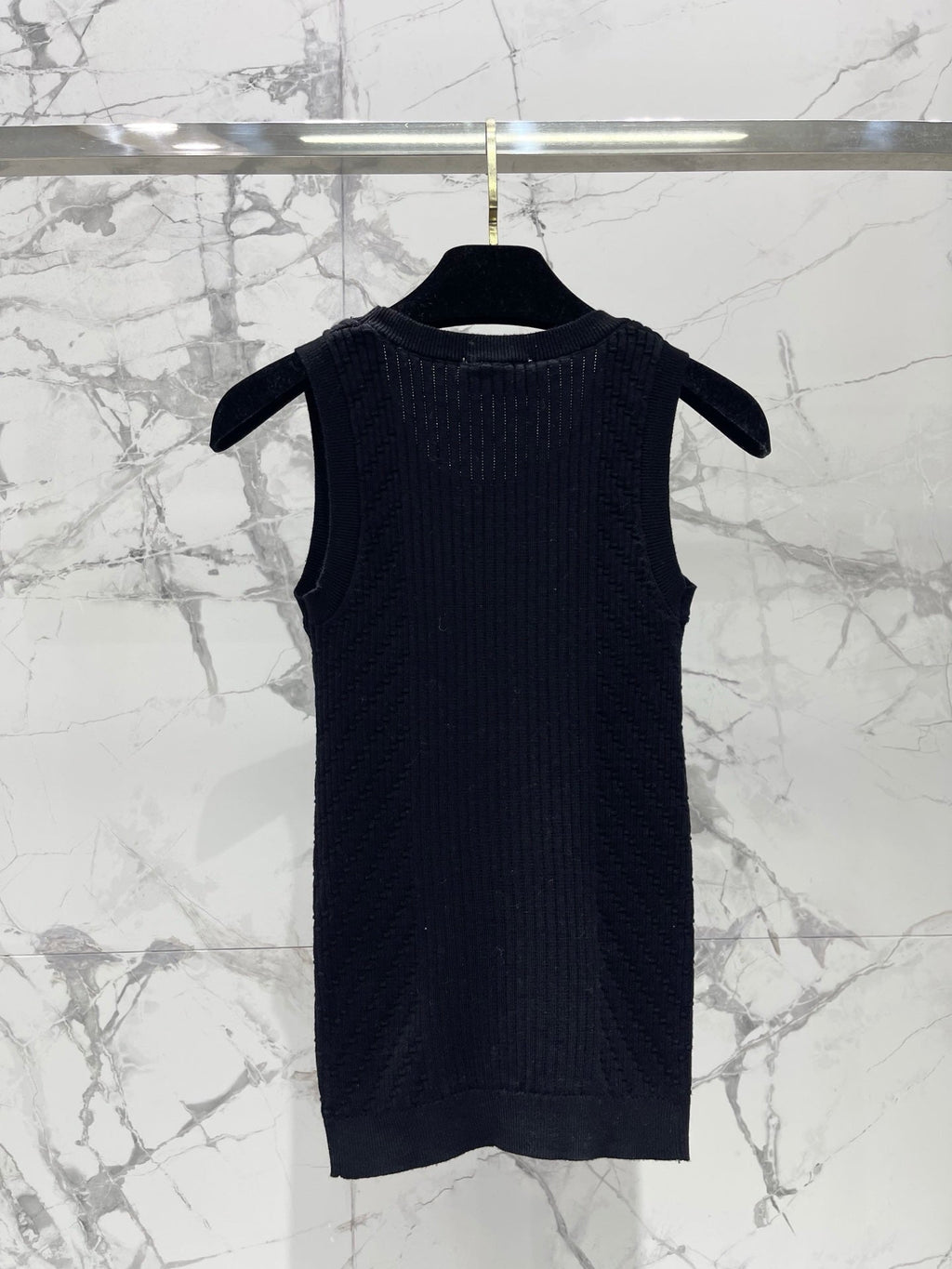 Stretch Fit Diamond Pattern Knit Vest
