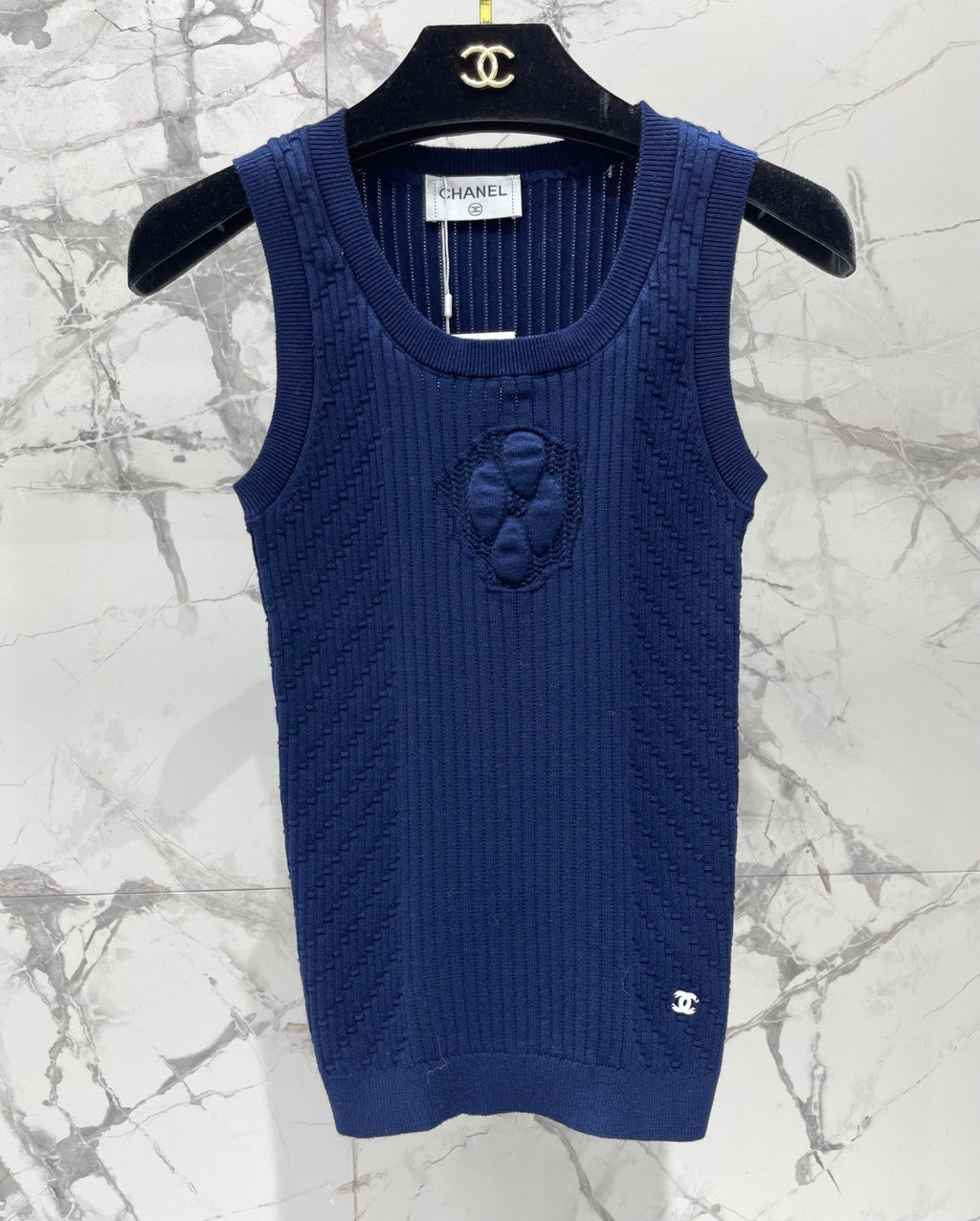 Stretch Fit Diamond Pattern Knit Vest