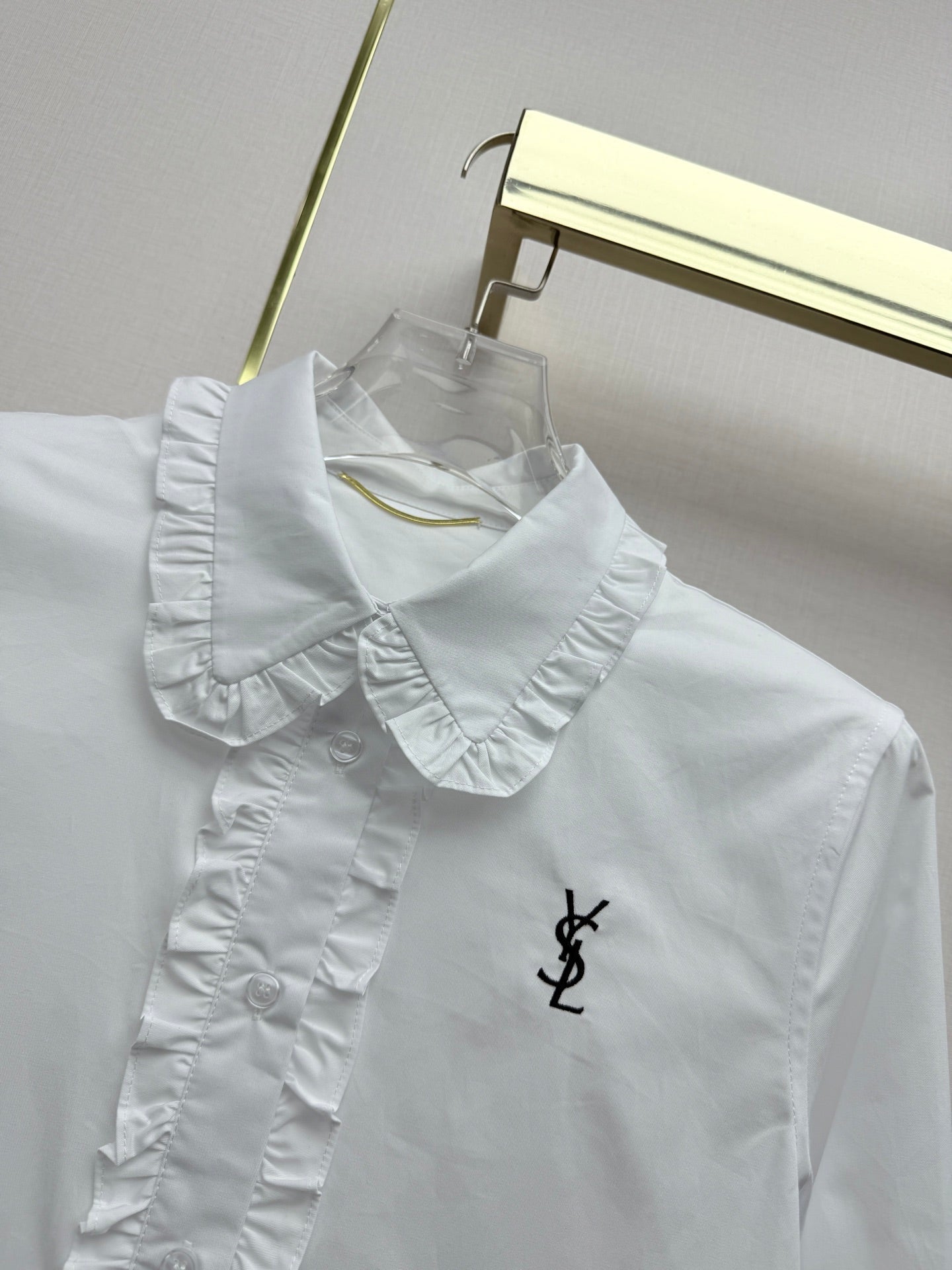 Ruffled trim long-sleeved shirt