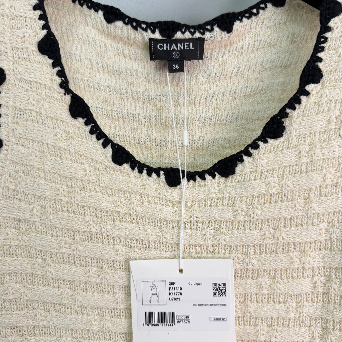 Wavy-edged Knit Vest