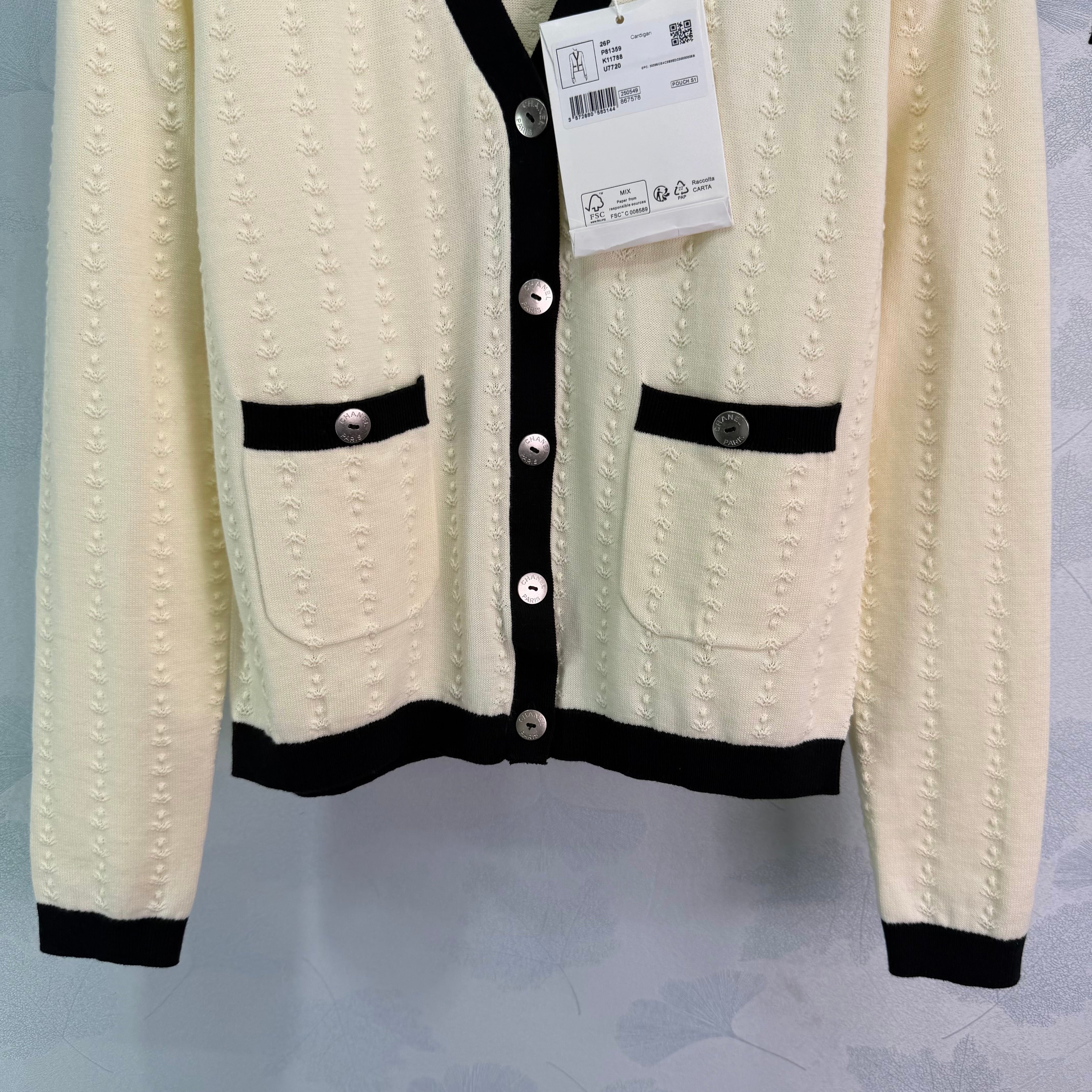 V-neck cardigan