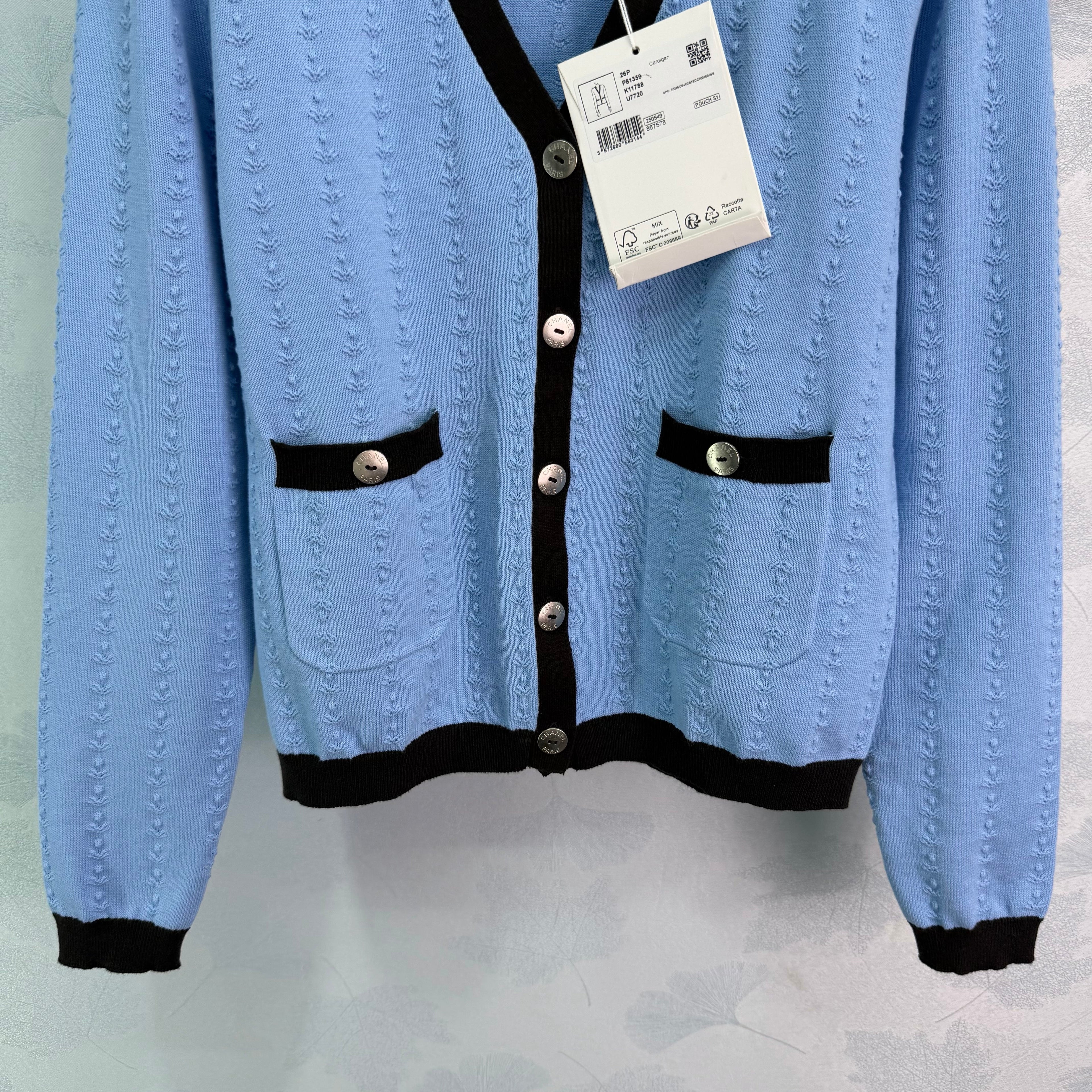 V-neck cardigan