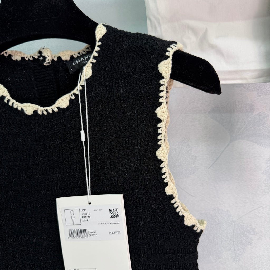 Color-blocked woven round neck knit vest dress