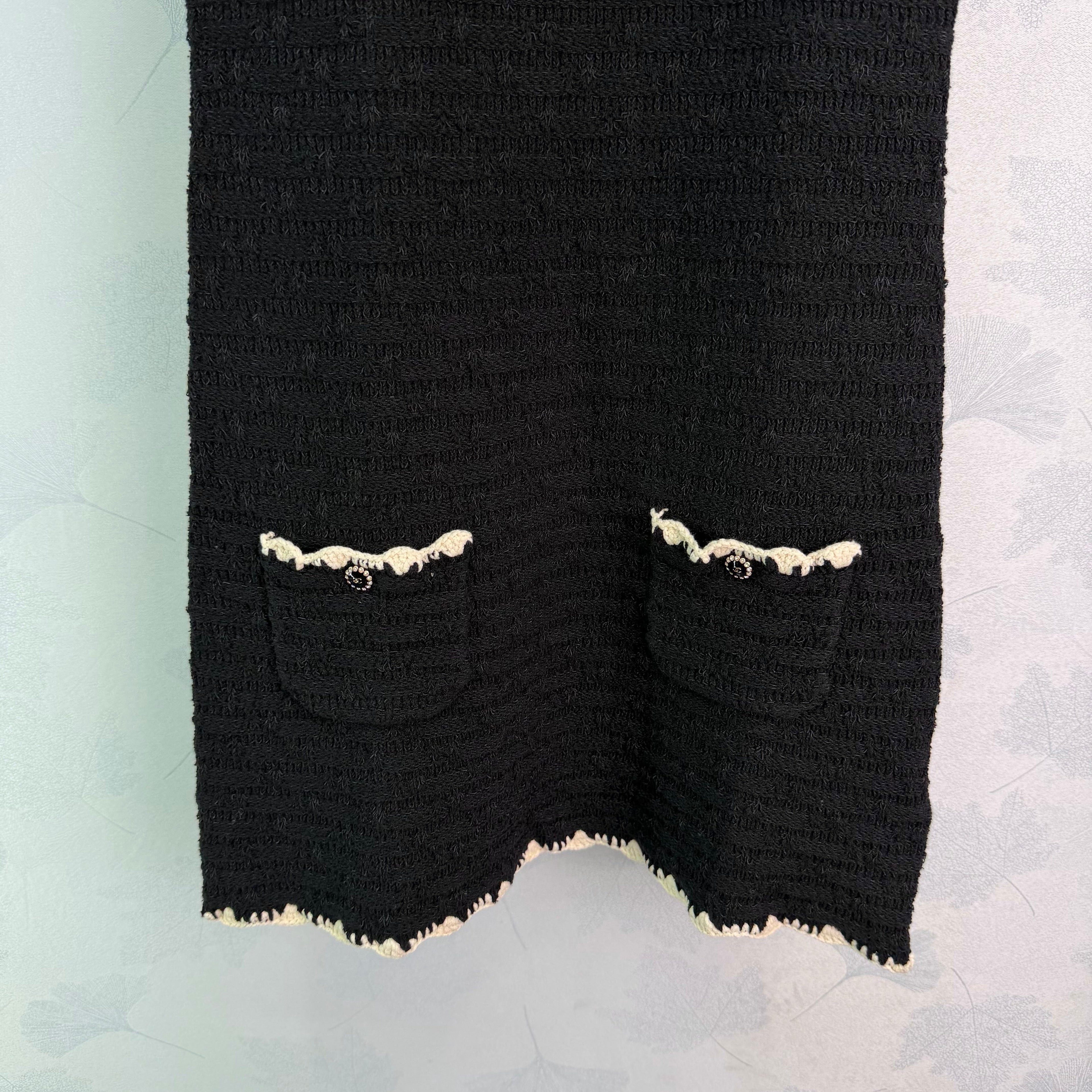 Color-blocked woven round neck knit vest dress