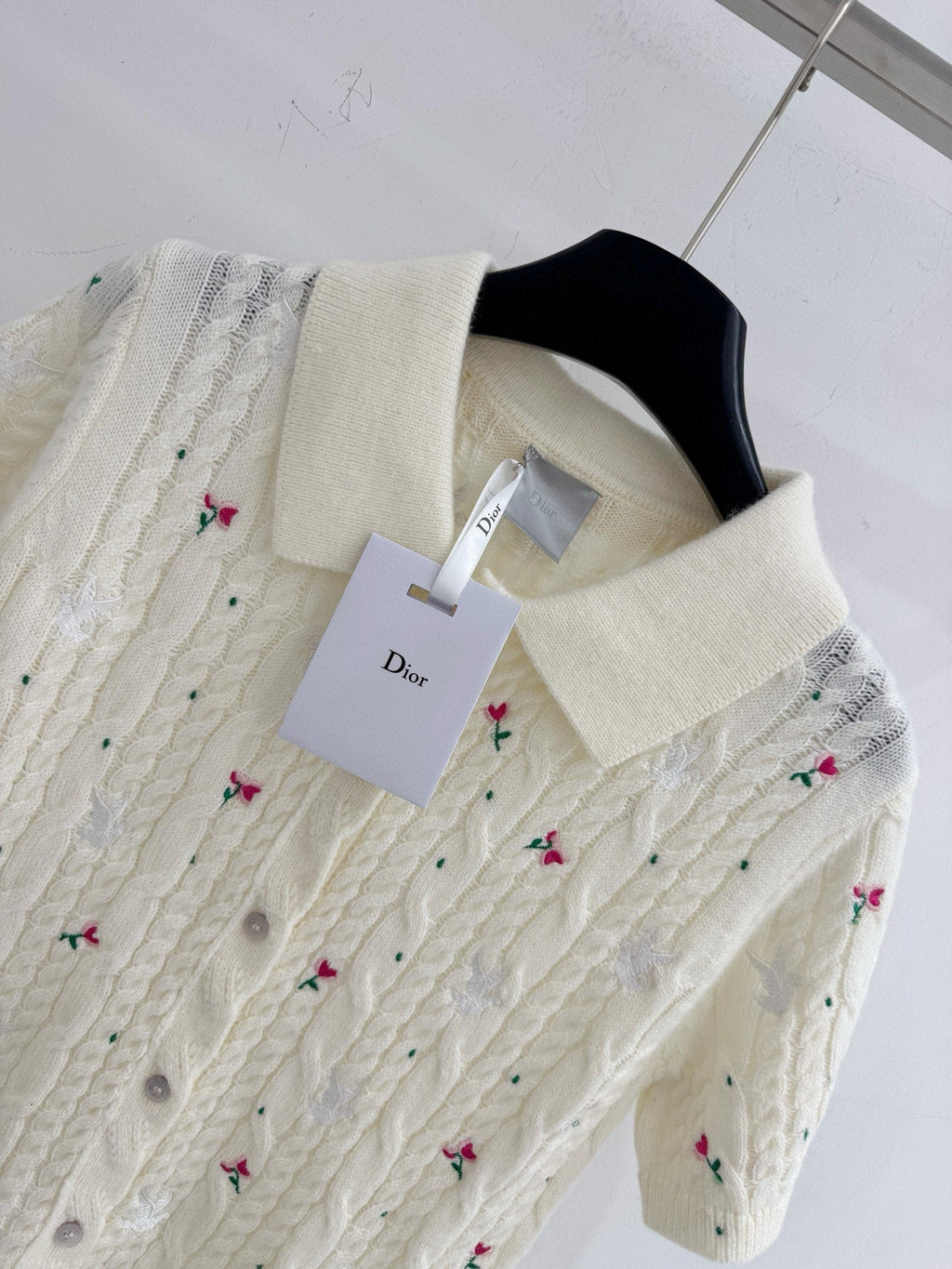 Short-sleeved cardigan