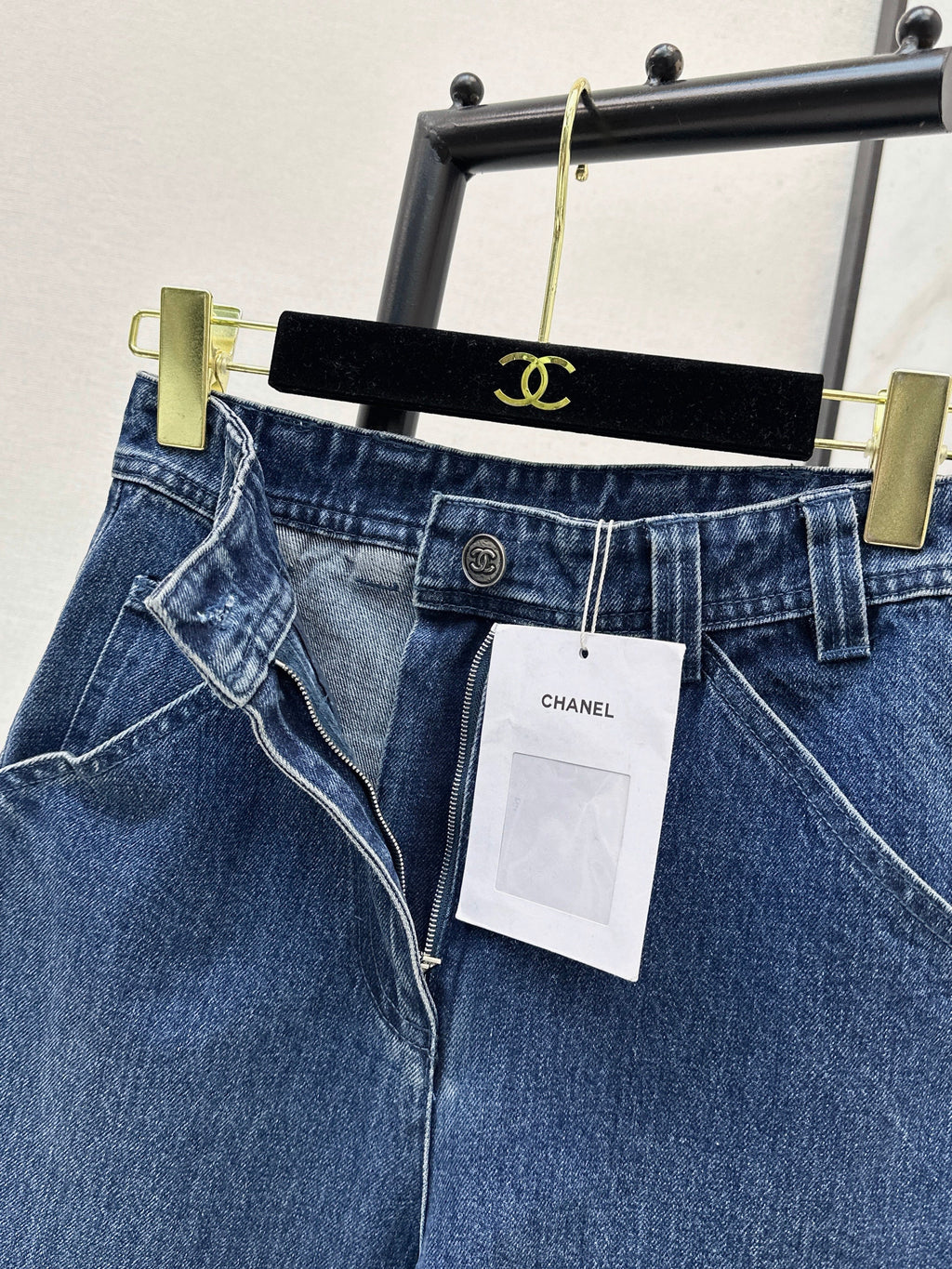 Side-pocket jeans