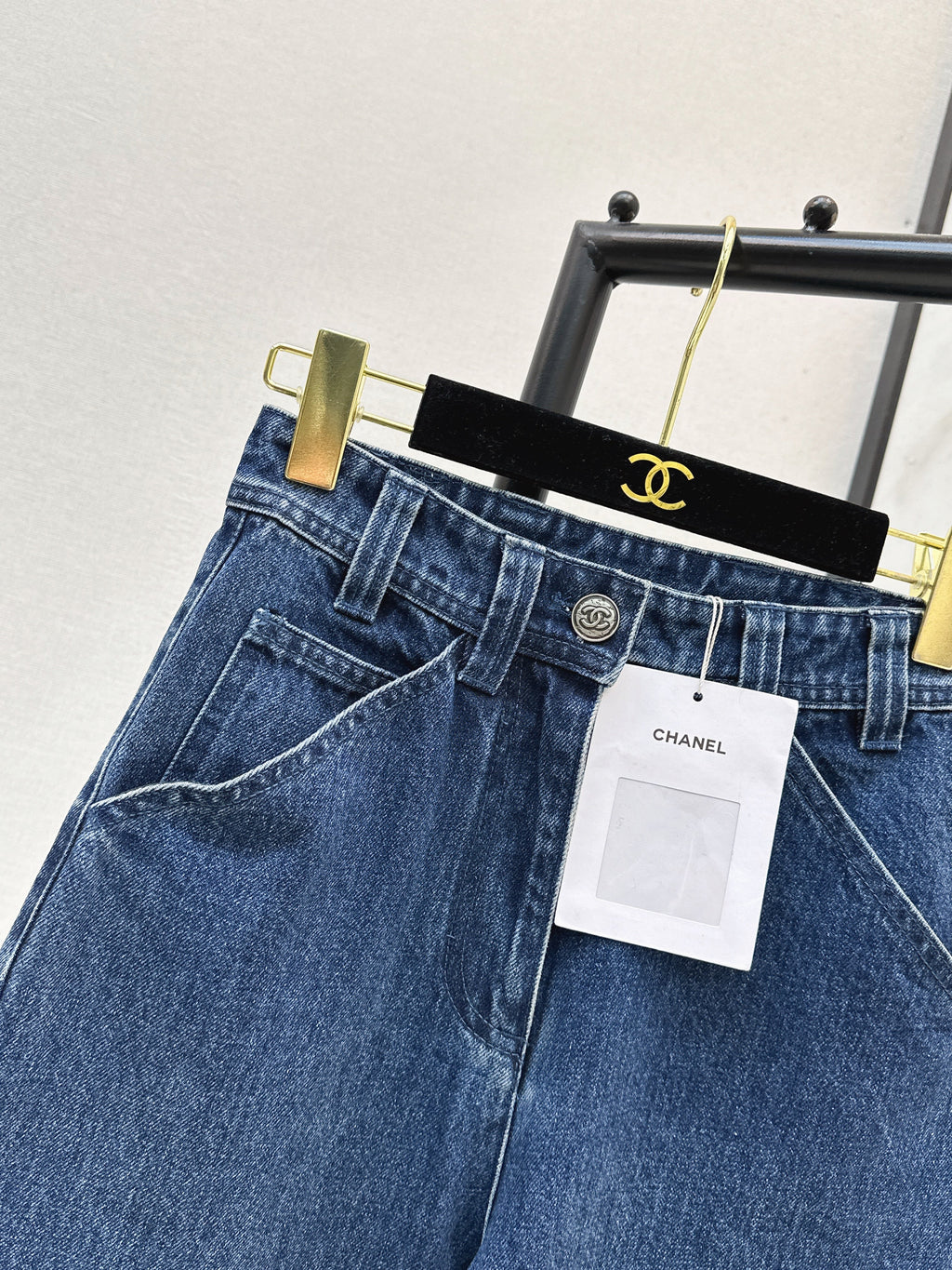 Side-pocket jeans