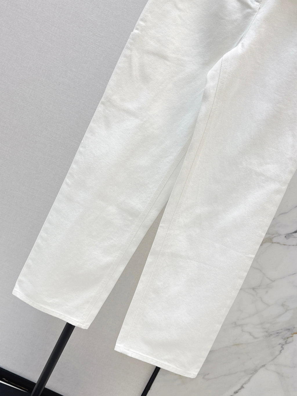 Side-pocket jeans