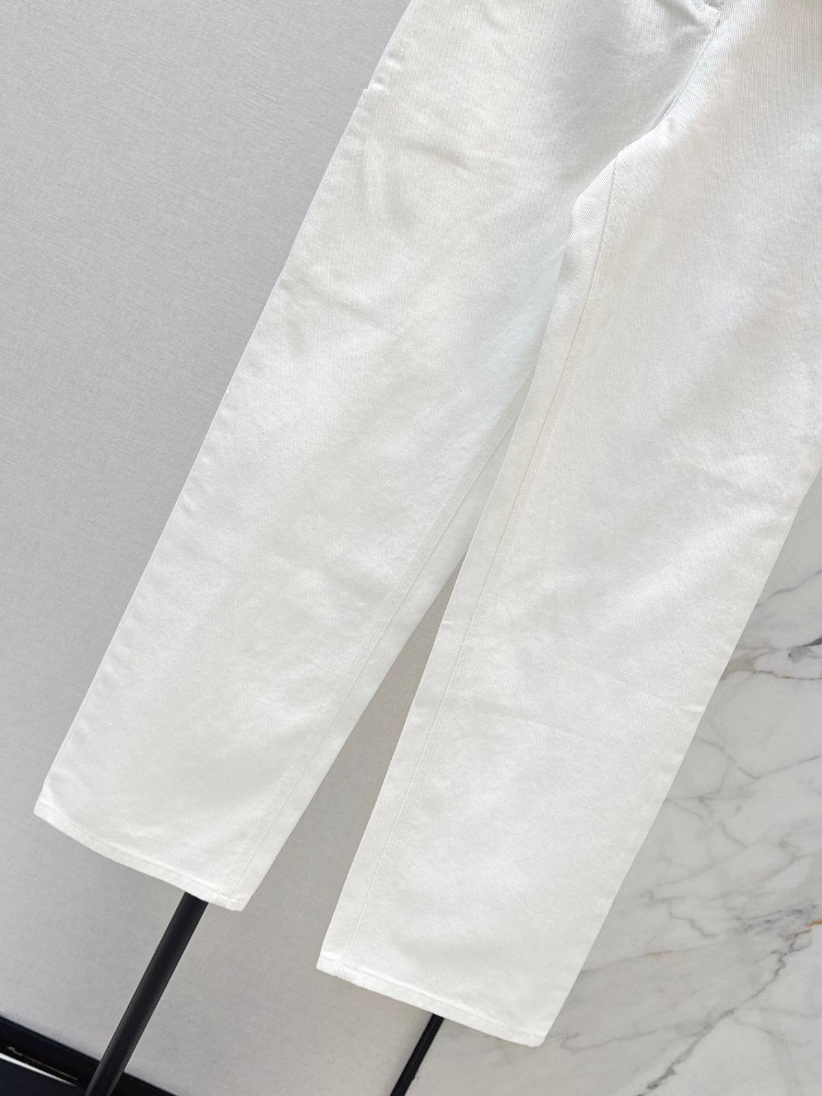 Side-pocket jeans