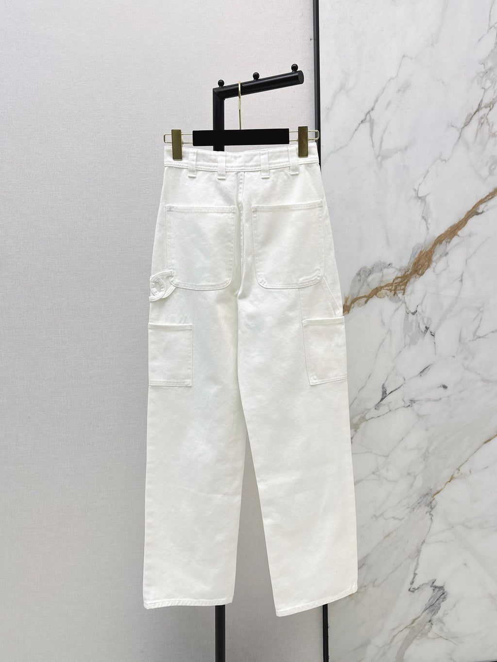 Side-pocket jeans