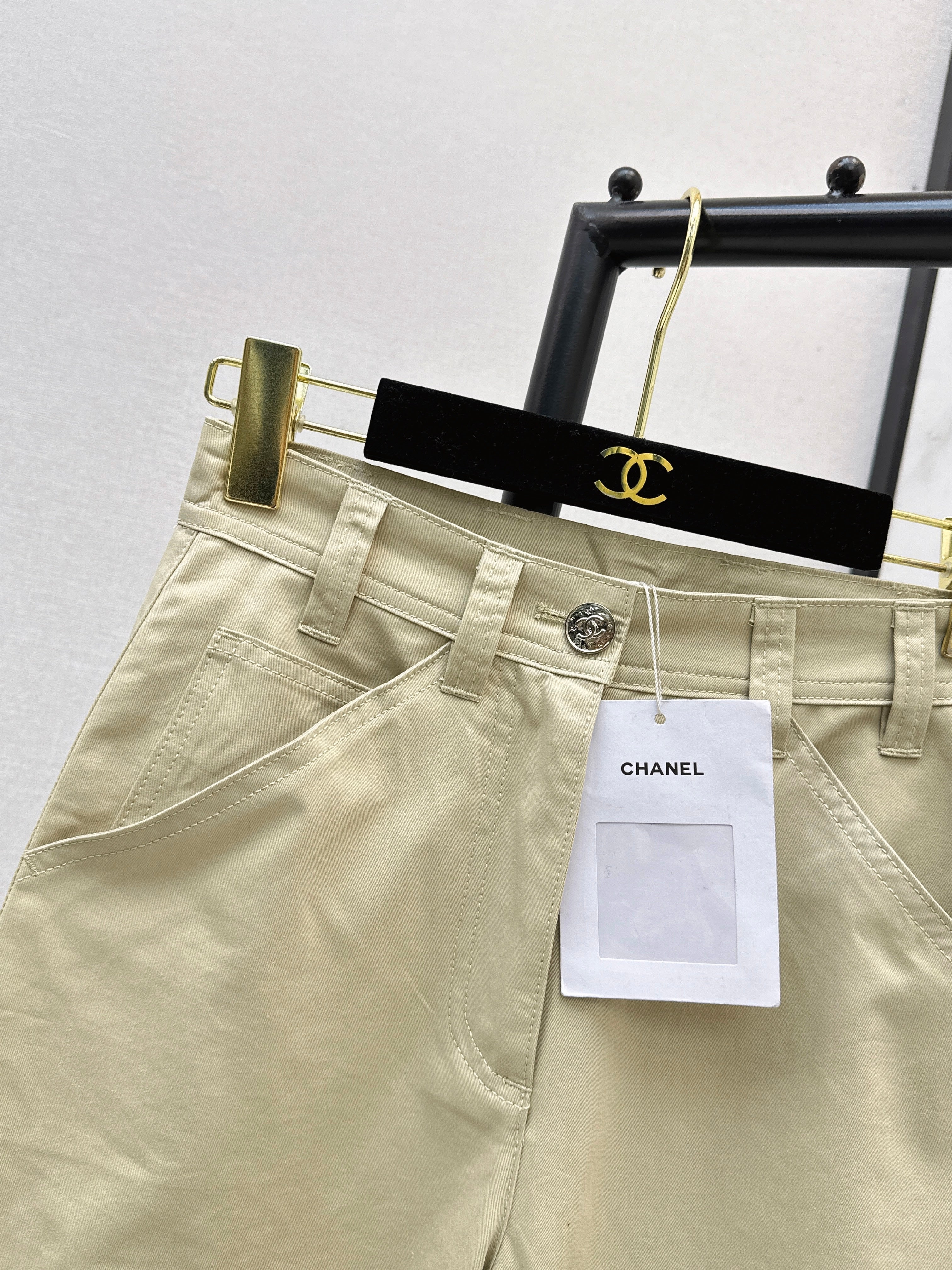 Side-pocket jeans