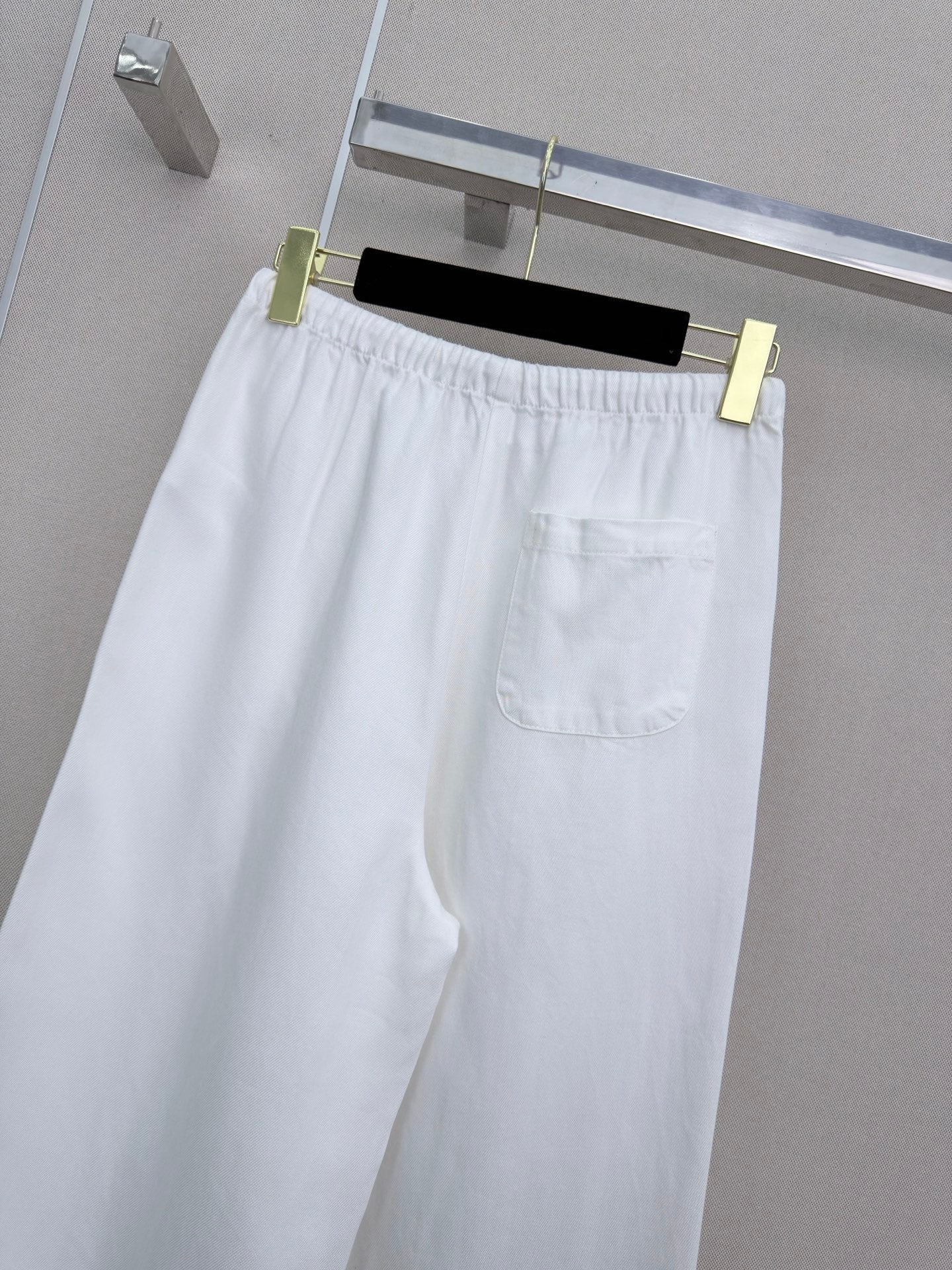 26SS New Arrival: Cutout Elastic-Waist Wide-Leg Denim Pants