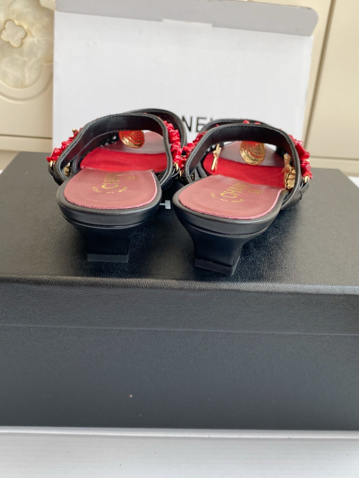 Pointed-toe peep-toe chunky-heeled sandals3.5cm