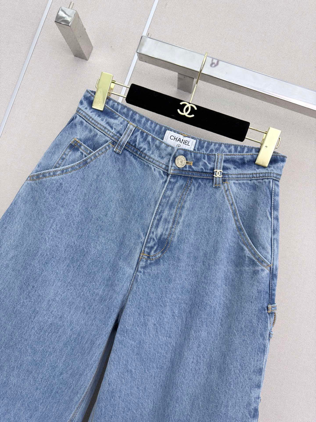 Straight-leg utility jeans