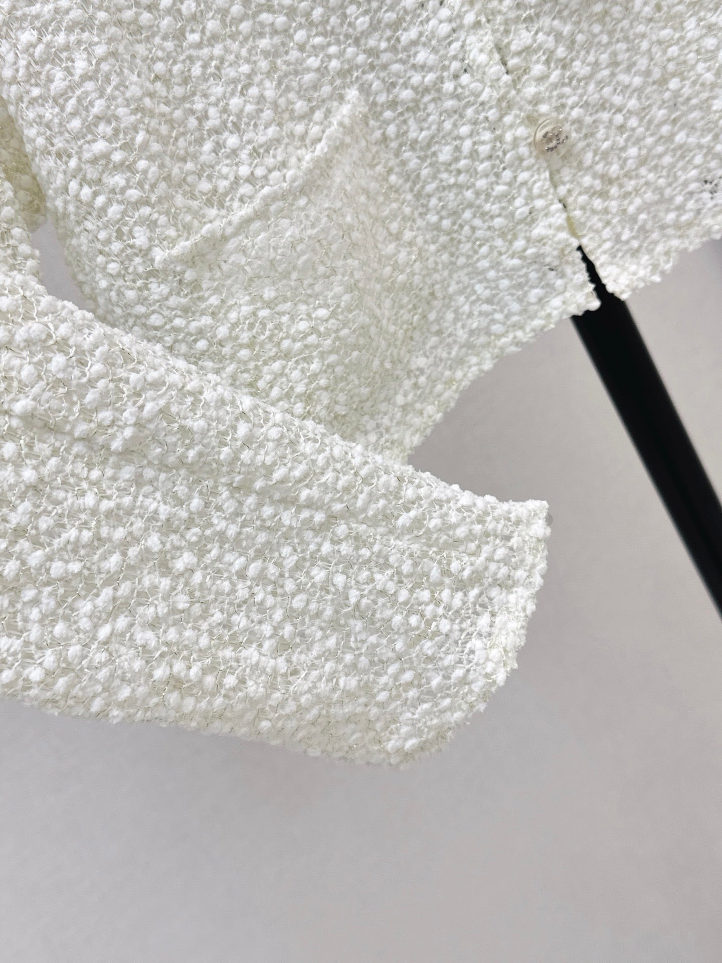 Chanel/White Sequined Cropped Jacket