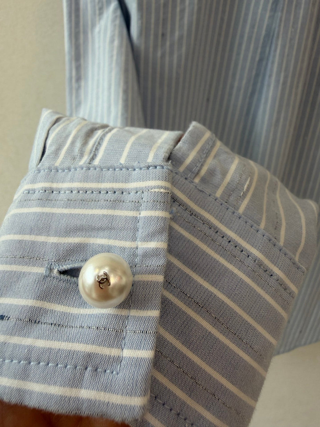 Chanel/Long vertical-striped shirt