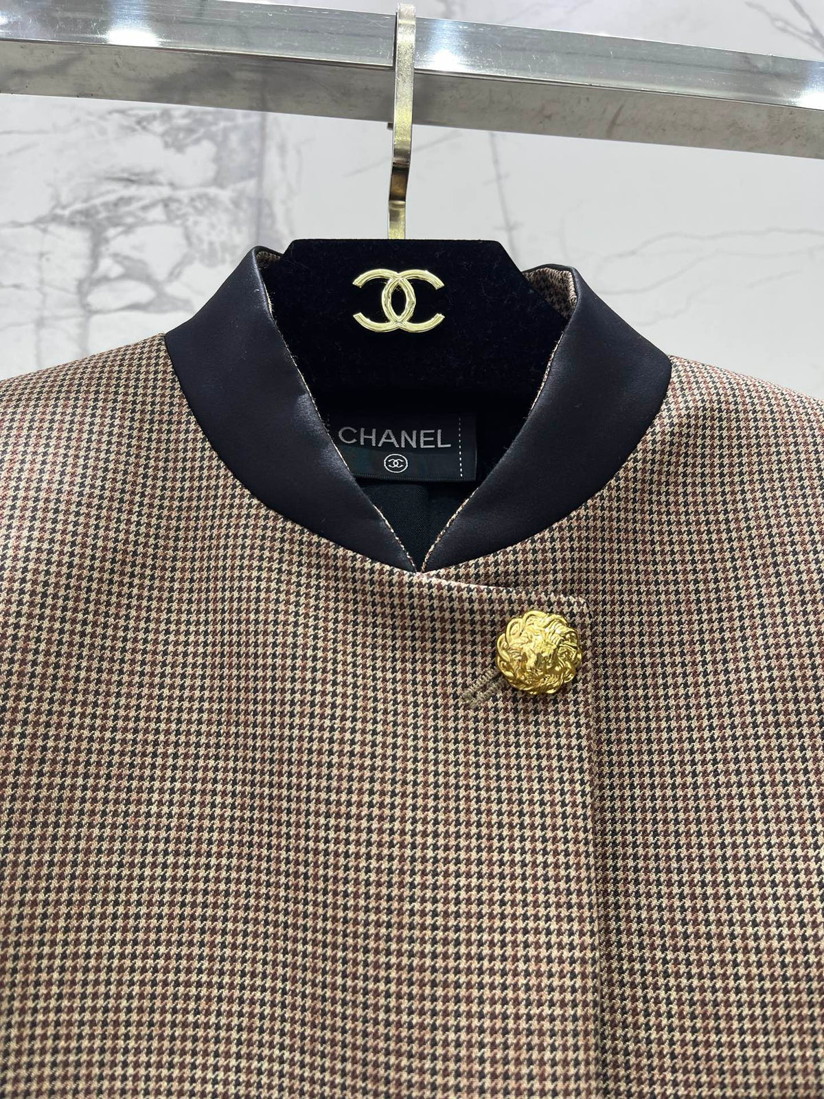 Chanel/Beige Half-Zip Knit Top