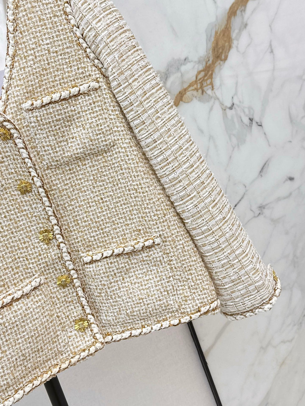 chanel/26Gilded Tweed Panel Jacket