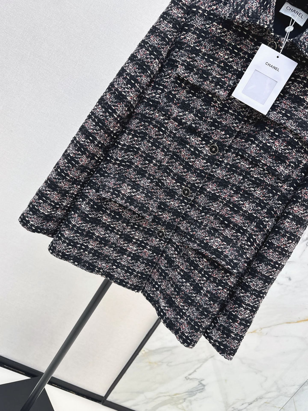 Chanel/Mid-length tweed jacket