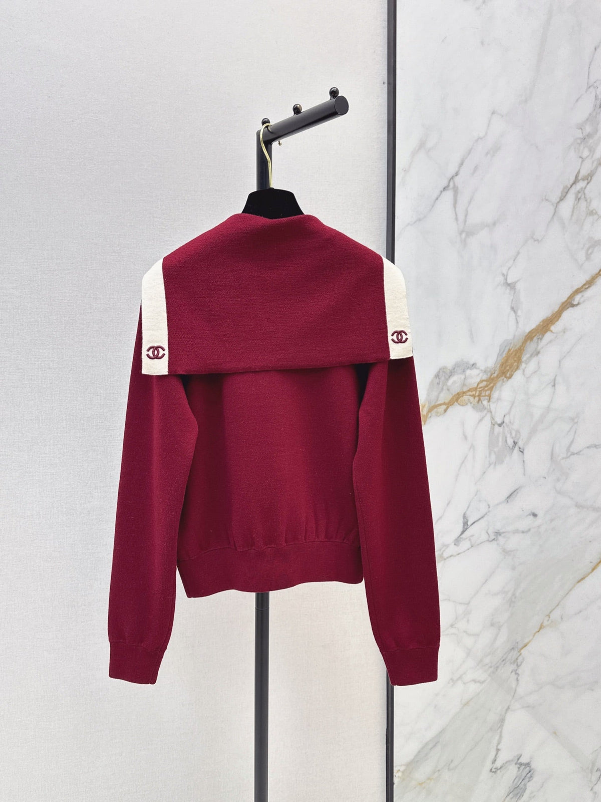 Chanel/Color-block knit cardigan featuring a nautical-style collar