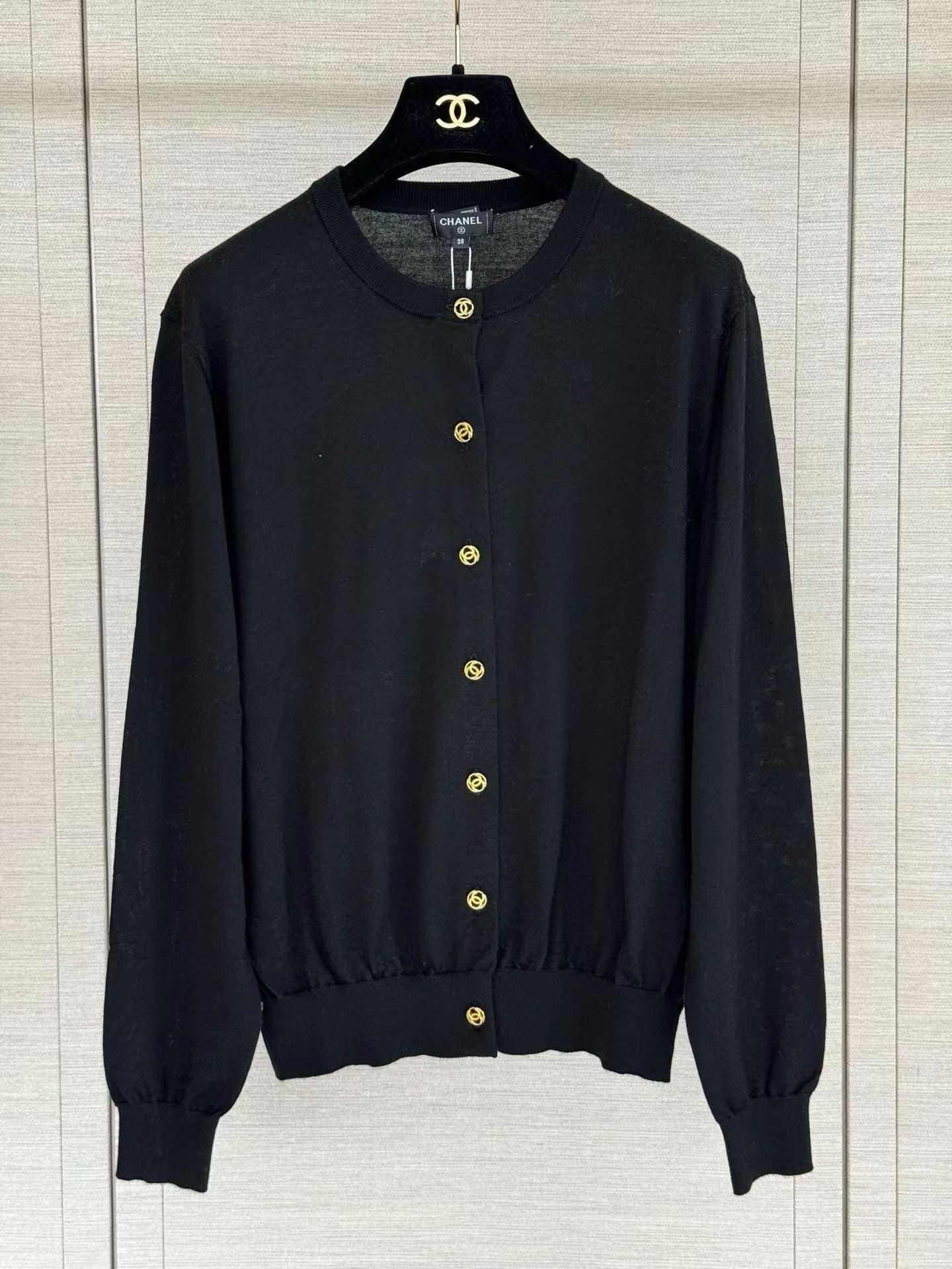 Cashmere knit cardigan