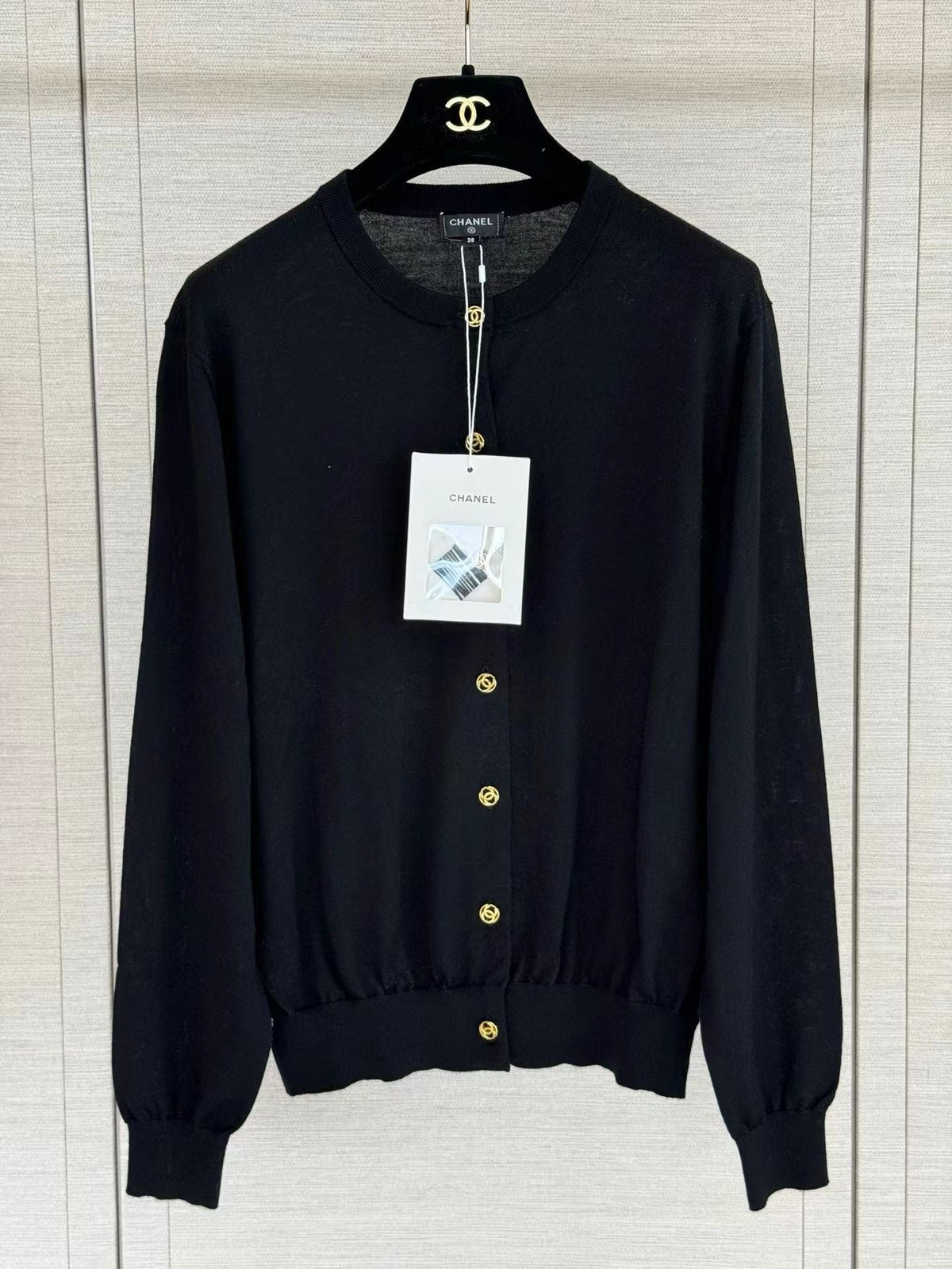 Cashmere knit cardigan