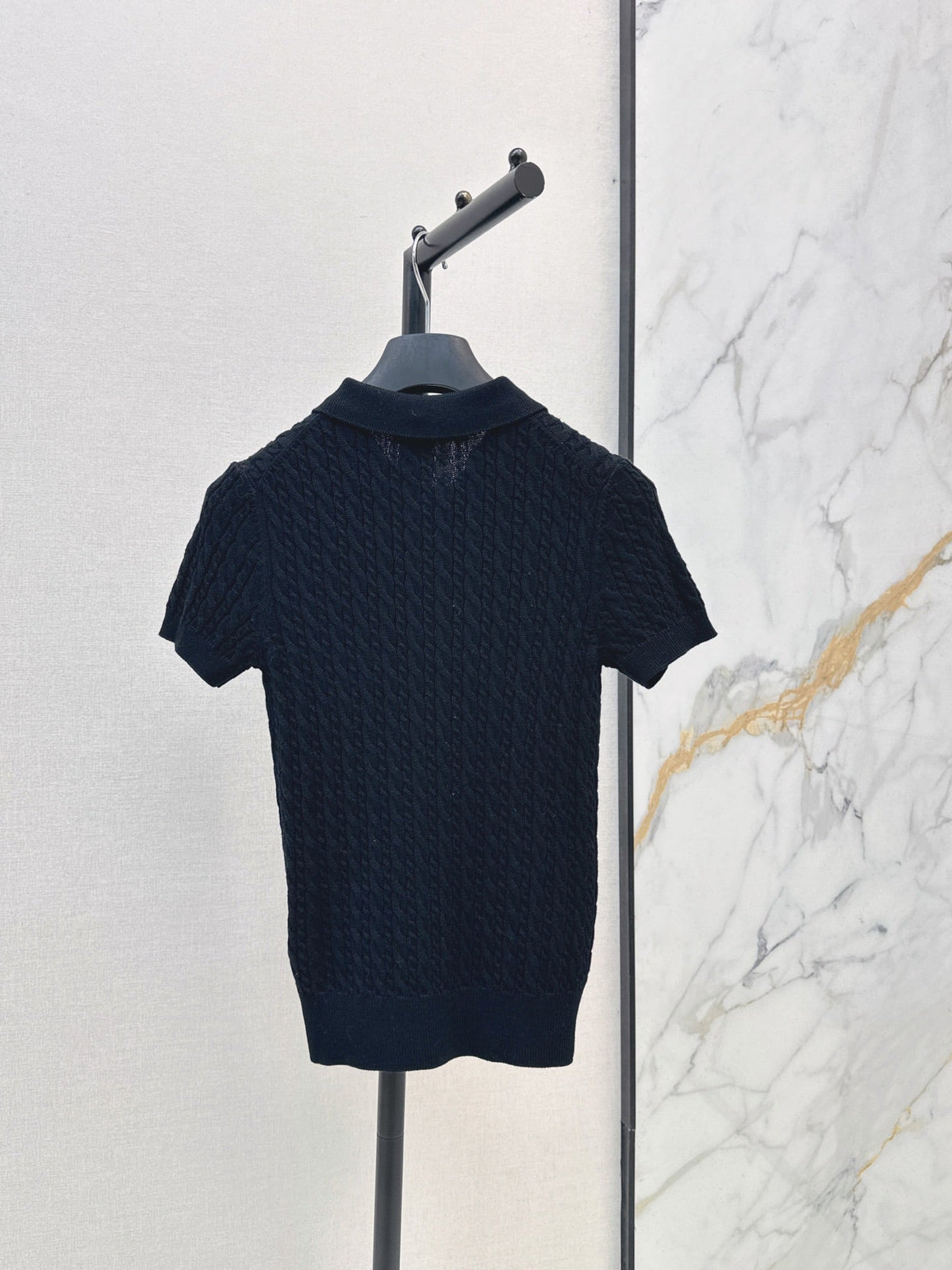 Short-sleeved knitted polo sweater