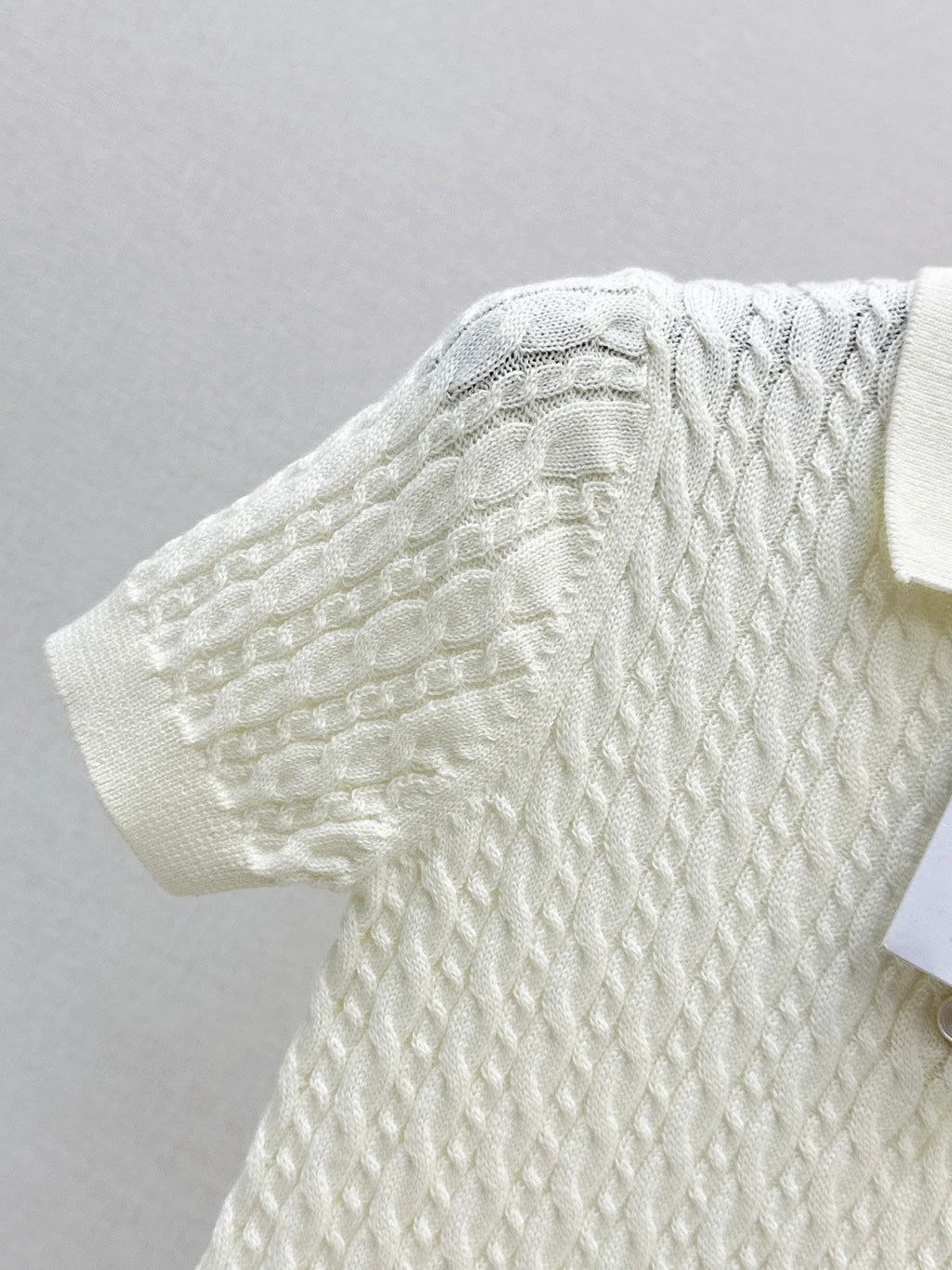 Short-sleeved knitted polo sweater