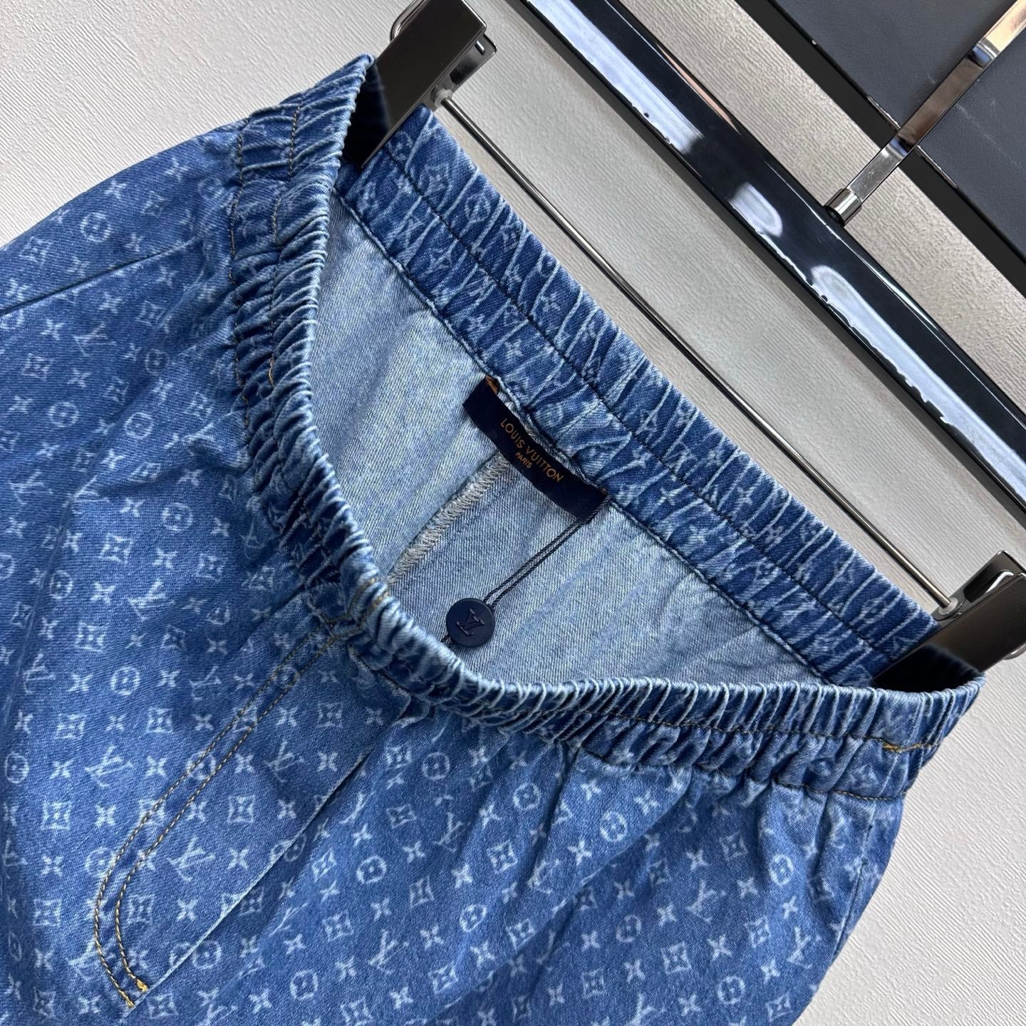 Louis Vuitton / 26 New Jeans