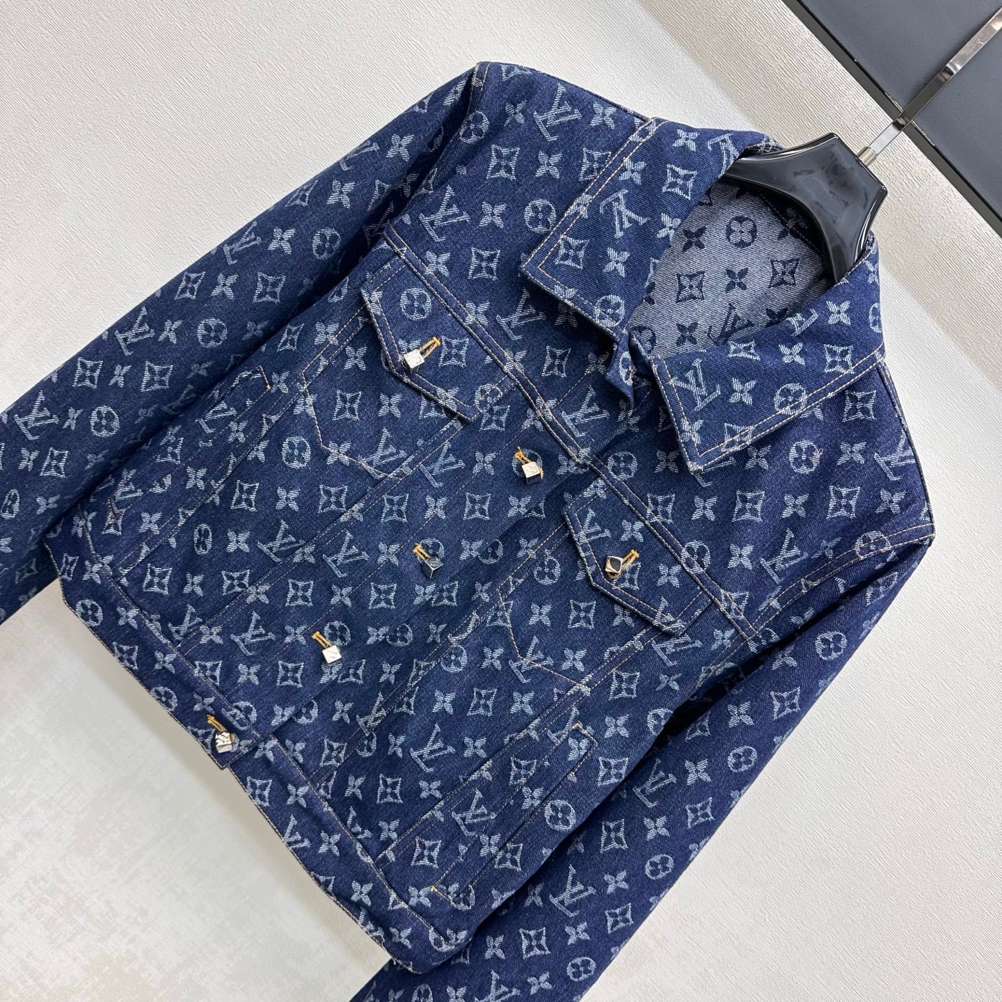 Louis Vuitton / 26 New Denim Jacket