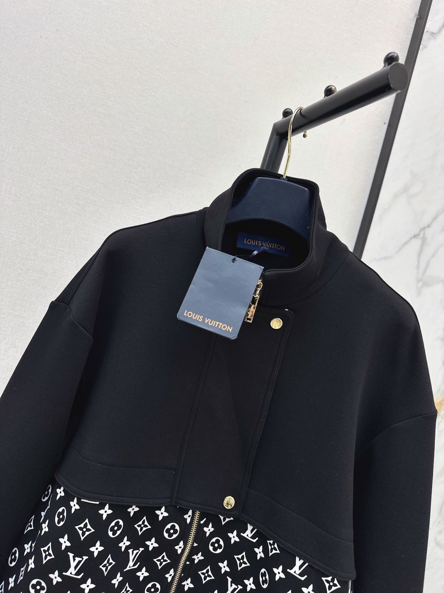 Louis Vuitton / 26 Early Autumn New Jacket