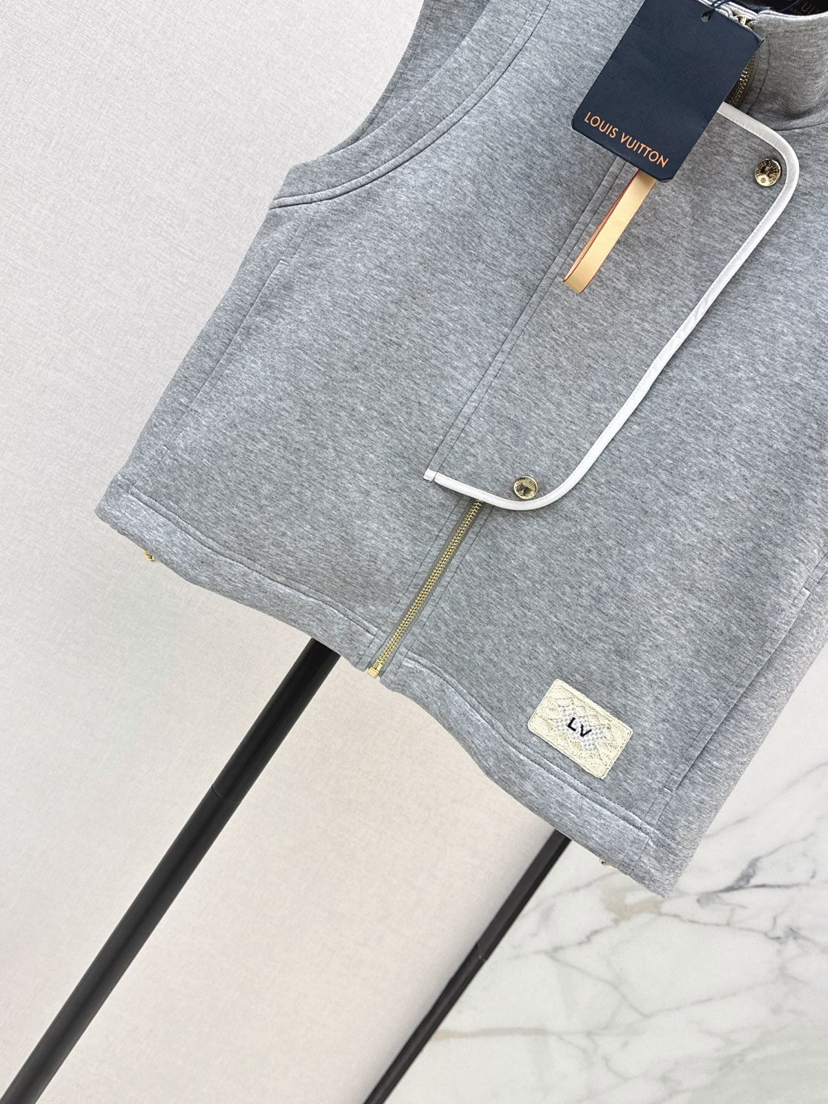 Louis Vuitton / 26 Early Autumn New Vest