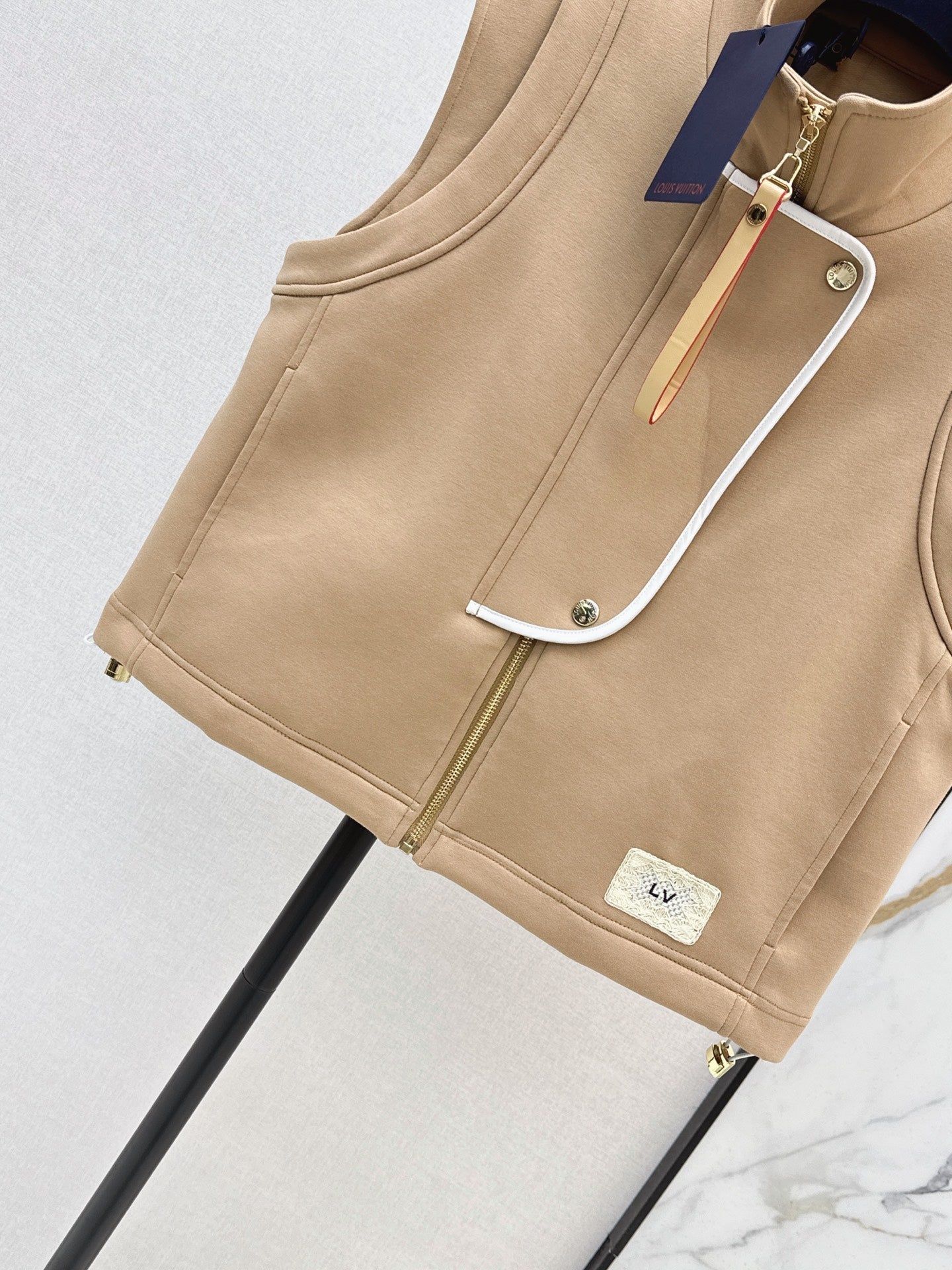 Louis Vuitton / 26 Early Autumn New Vest