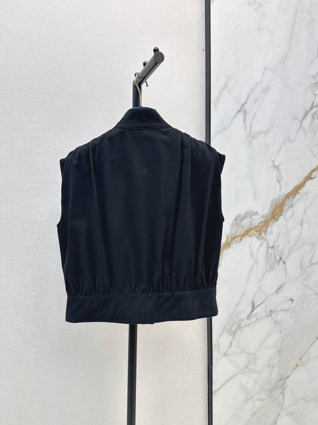 Louis Vuitton / 26 Early Autumn New Vest