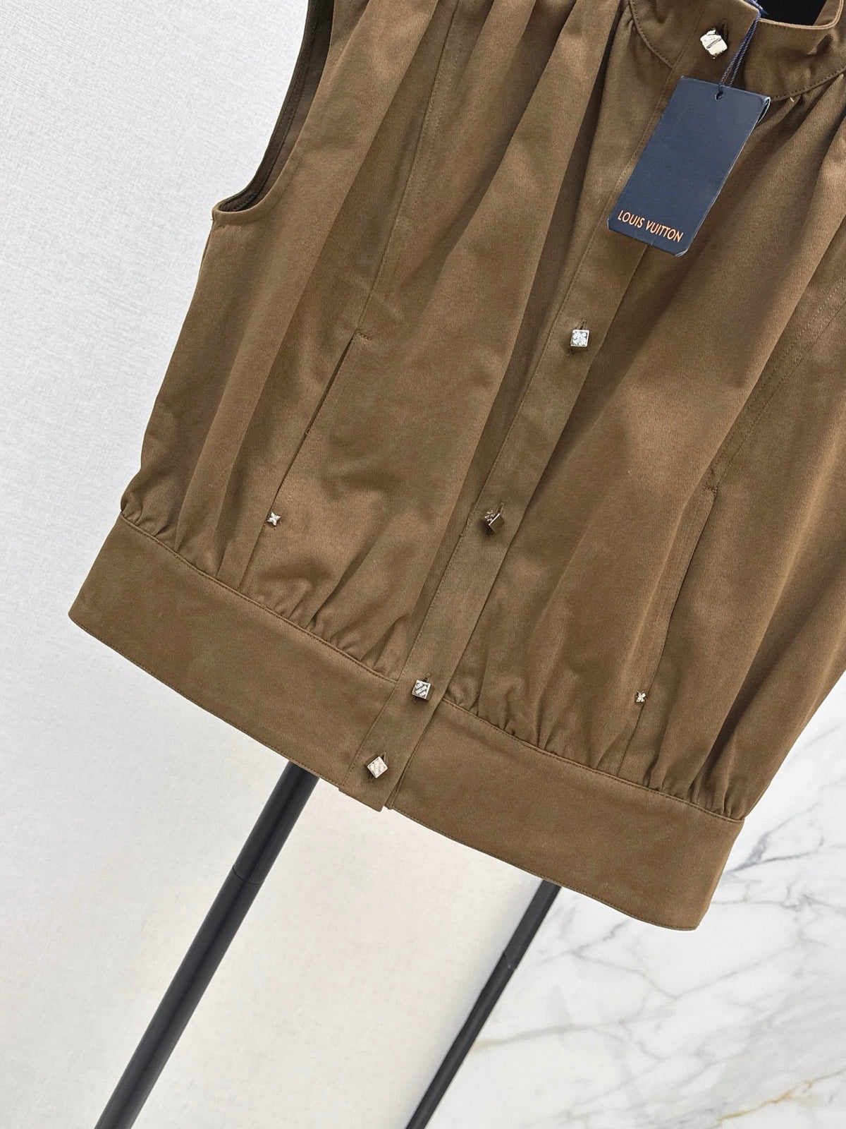 Louis Vuitton / 26 Early Autumn New Vest