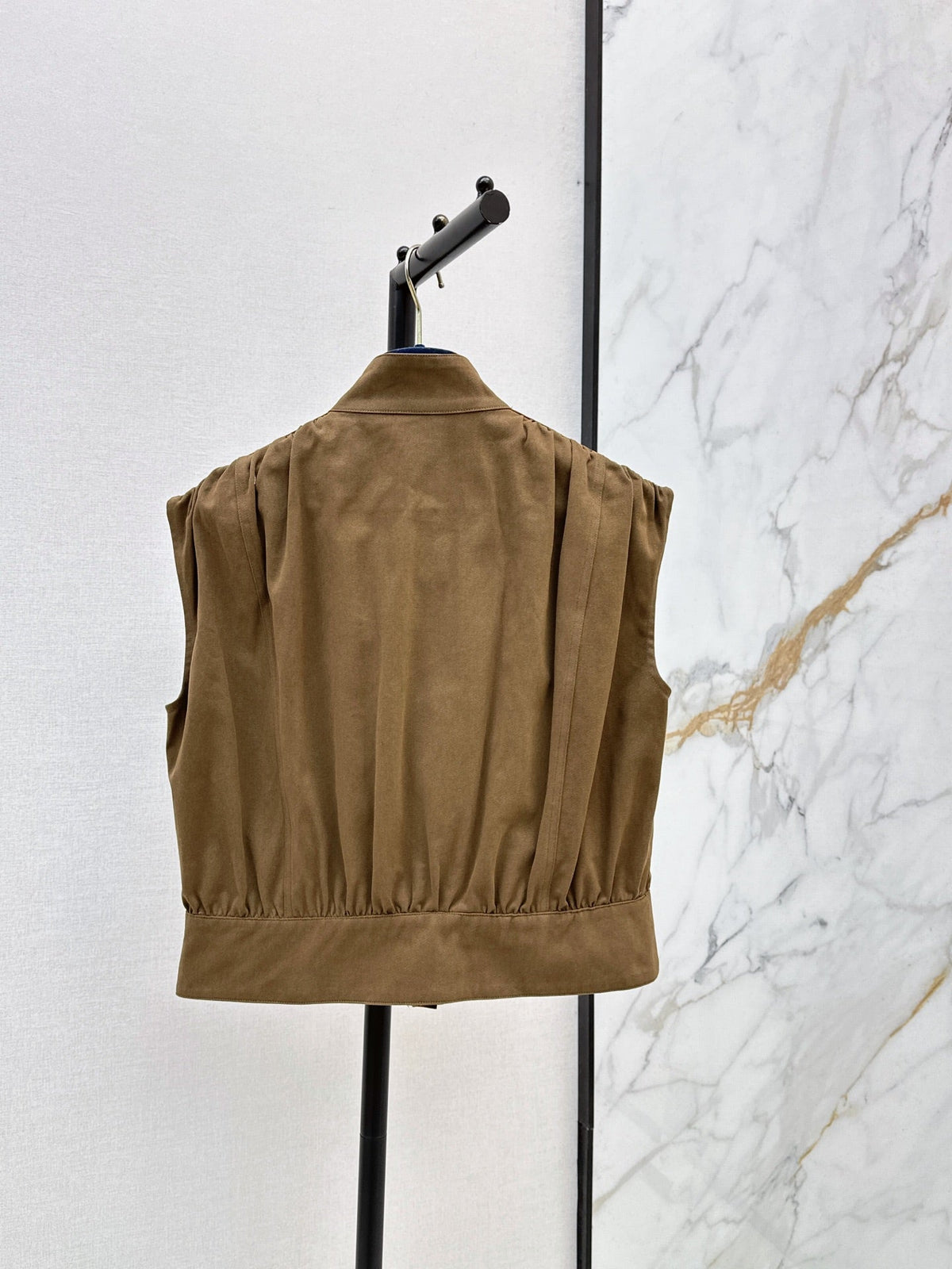 Louis Vuitton / 26 Early Autumn New Vest