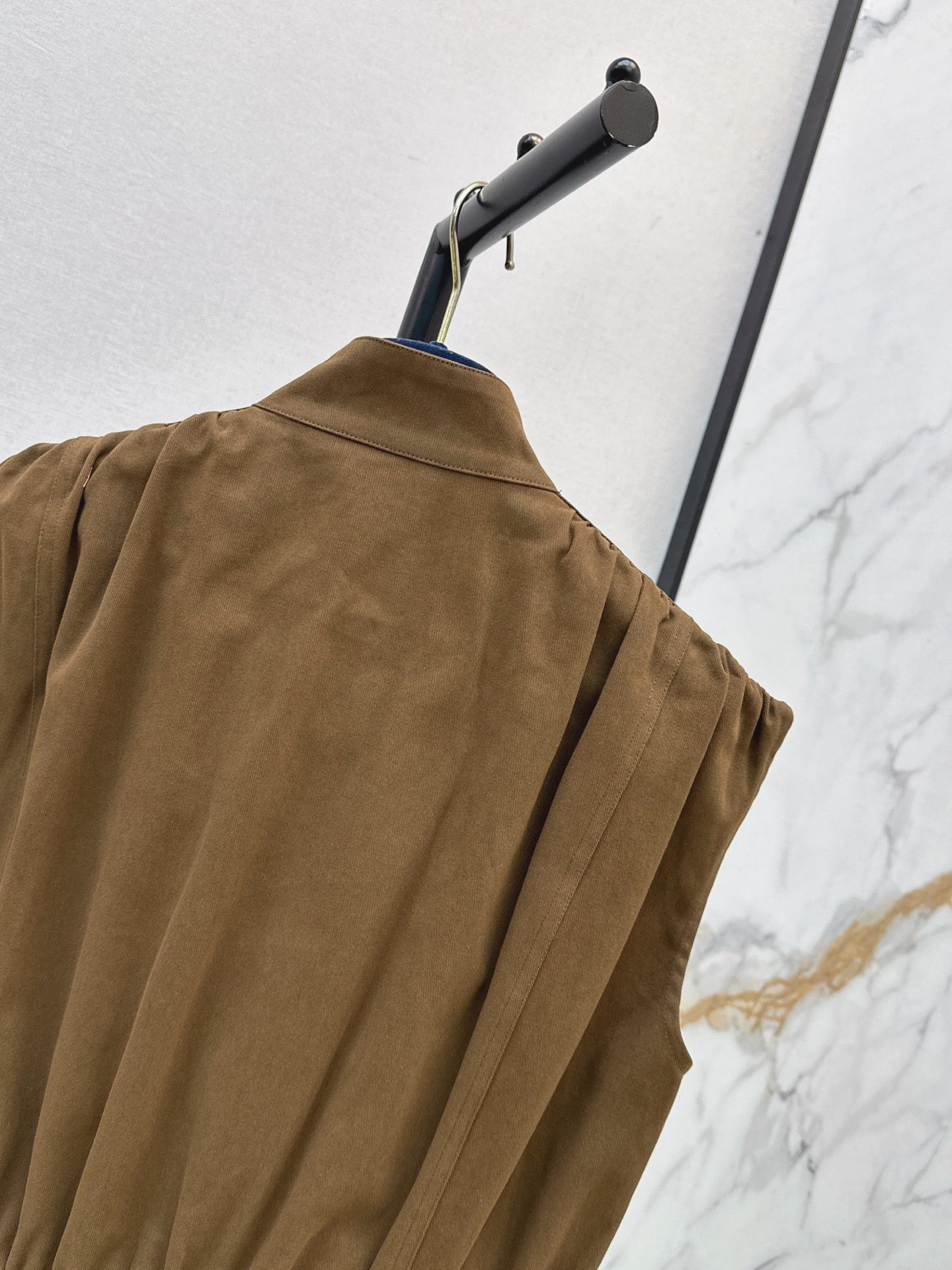 Louis Vuitton / 26 Early Autumn New Vest