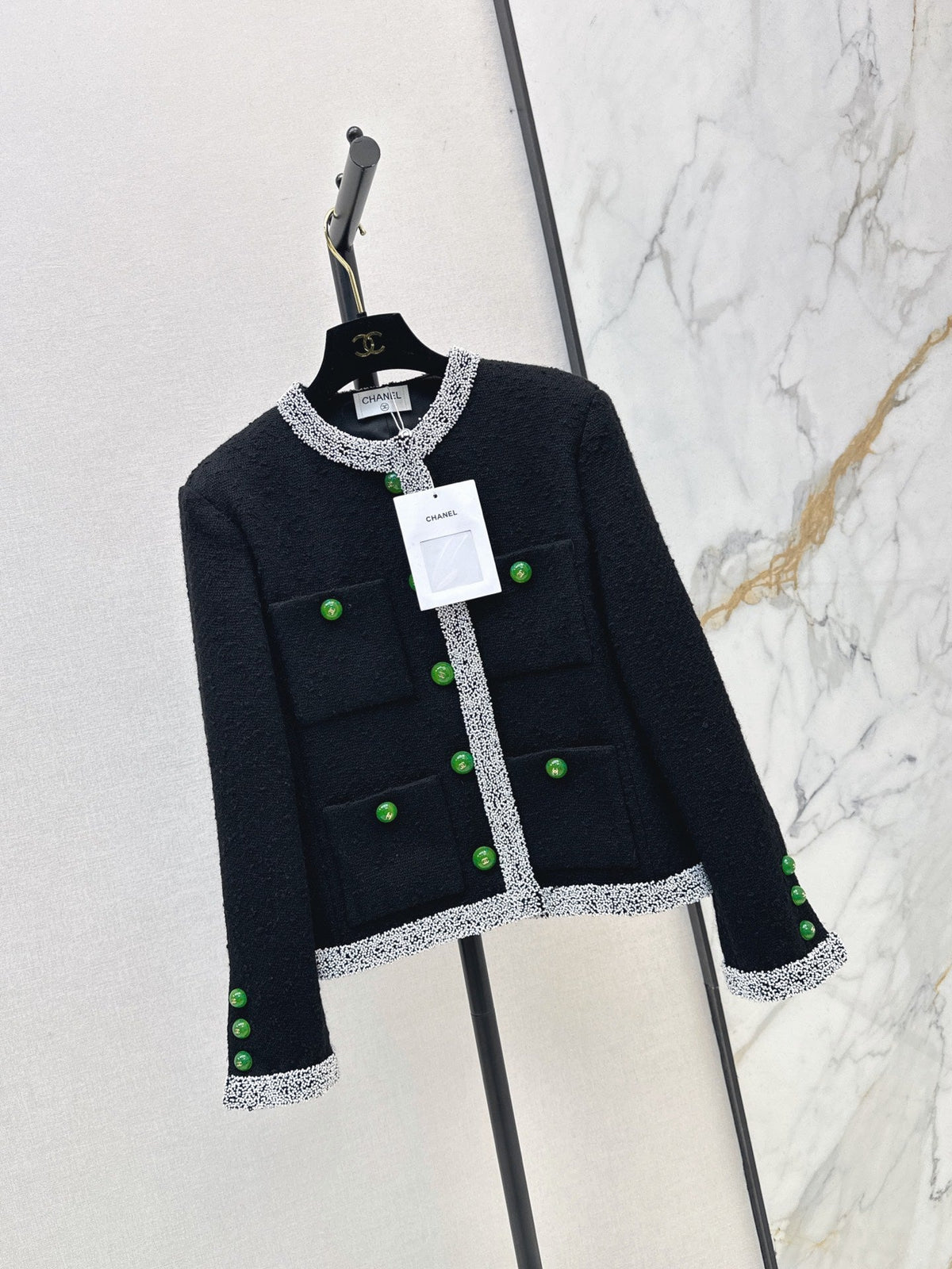 Chanel / 26 Early Autumn New Jacket