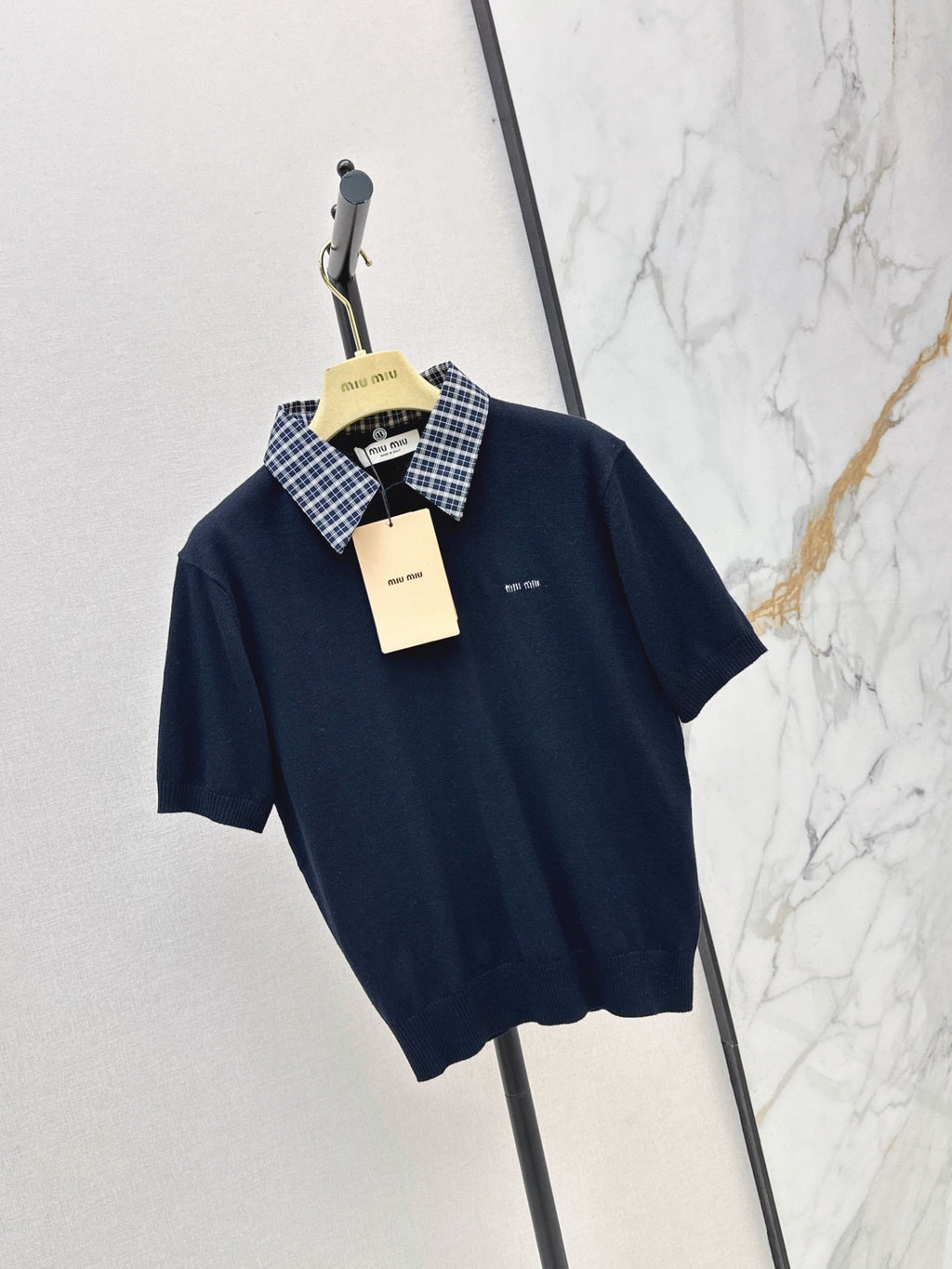 Short-Sleeve Knit Top with Plaid Collar