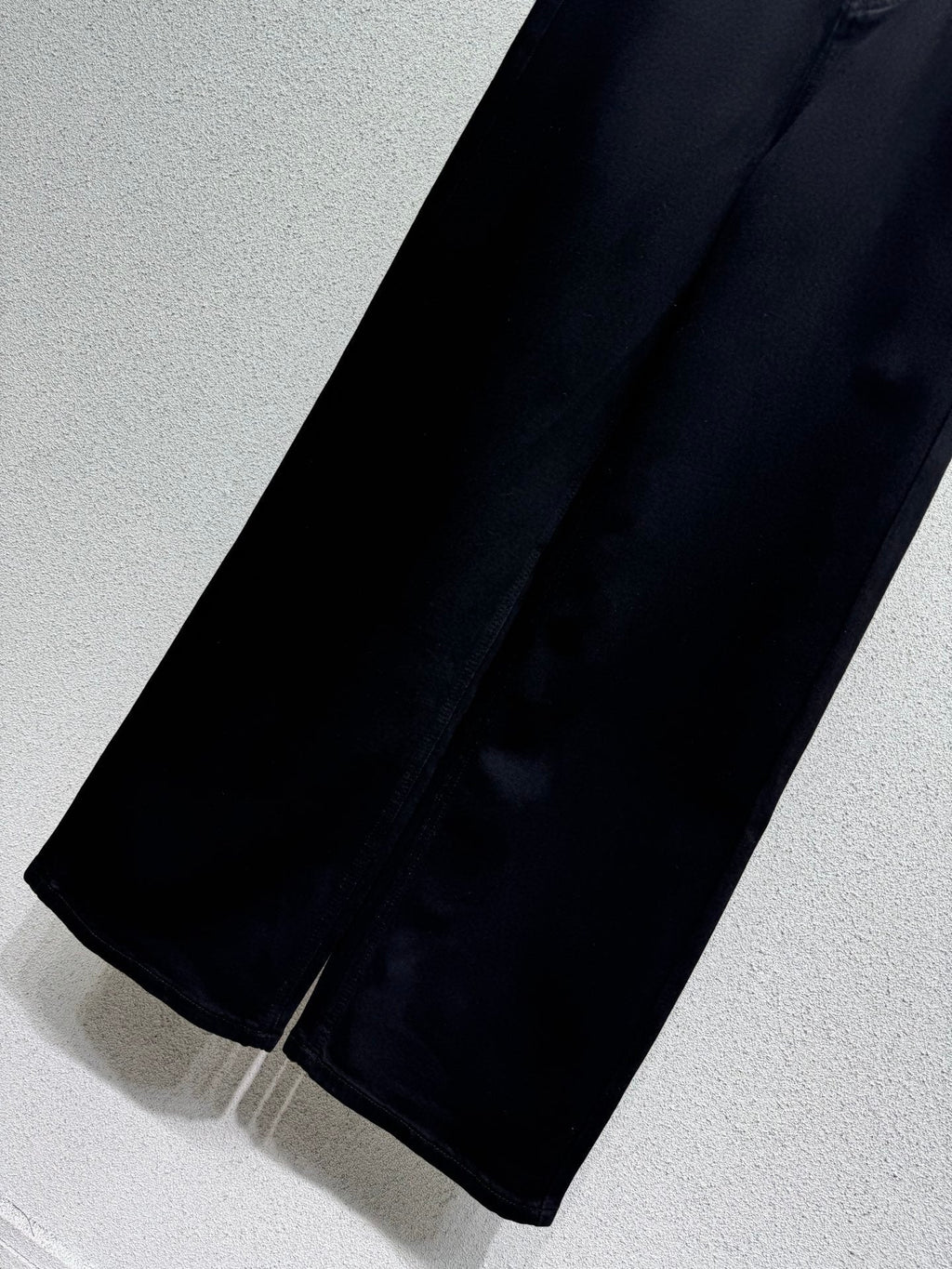 Straight-leg wide-fit jeans